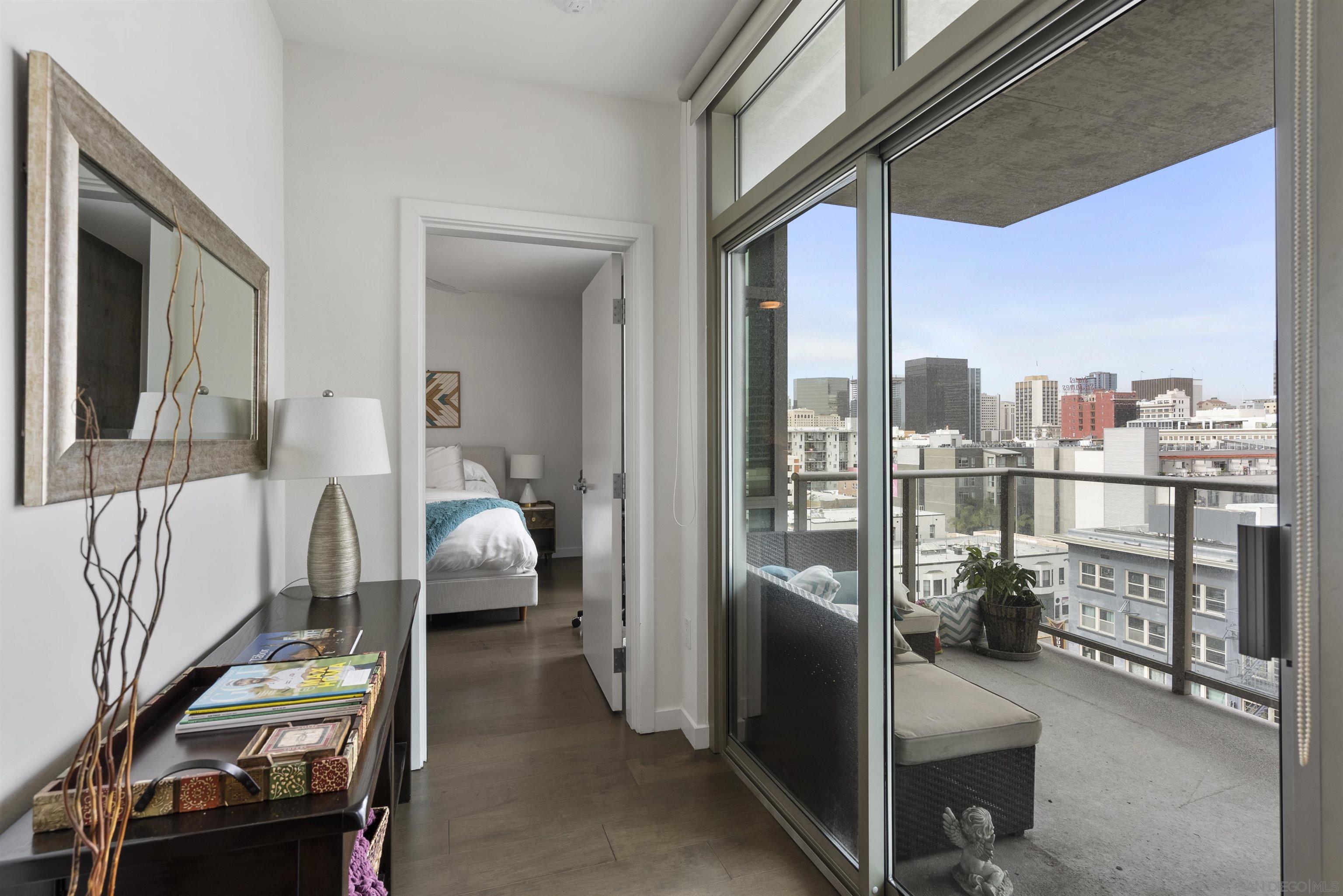 Detail Gallery Image 13 of 33 For 800  the Mark Ln  803, San Diego,  CA 92101 - 1 Beds | 1 Baths