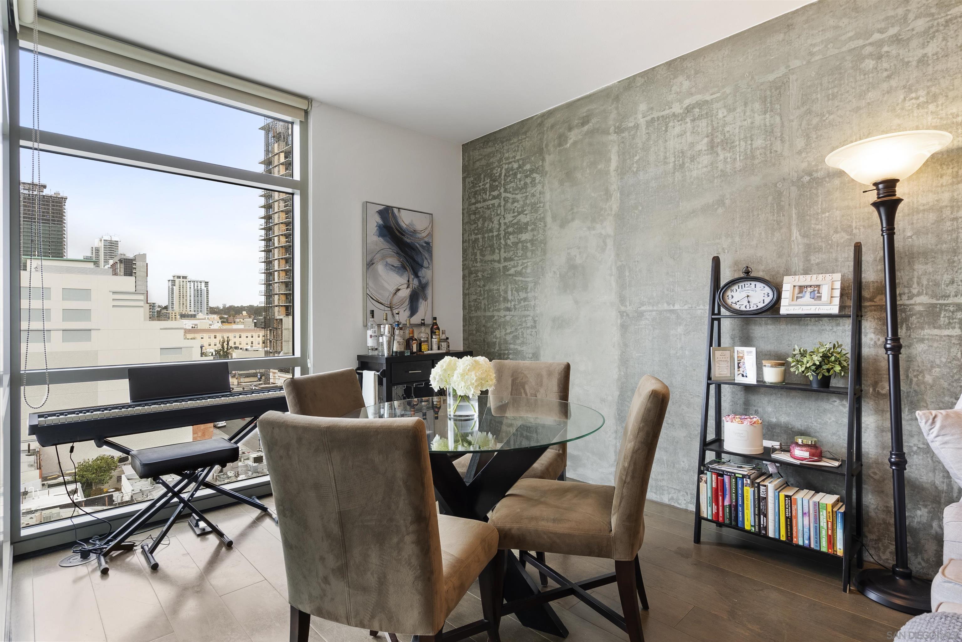 Detail Gallery Image 7 of 33 For 800  the Mark Ln  803, San Diego,  CA 92101 - 1 Beds | 1 Baths