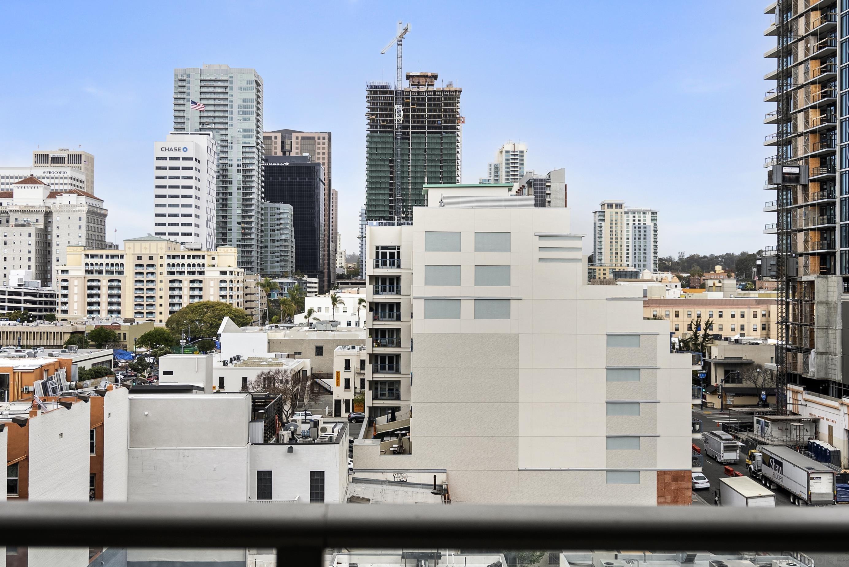 Detail Gallery Image 10 of 33 For 800  the Mark Ln  803, San Diego,  CA 92101 - 1 Beds | 1 Baths