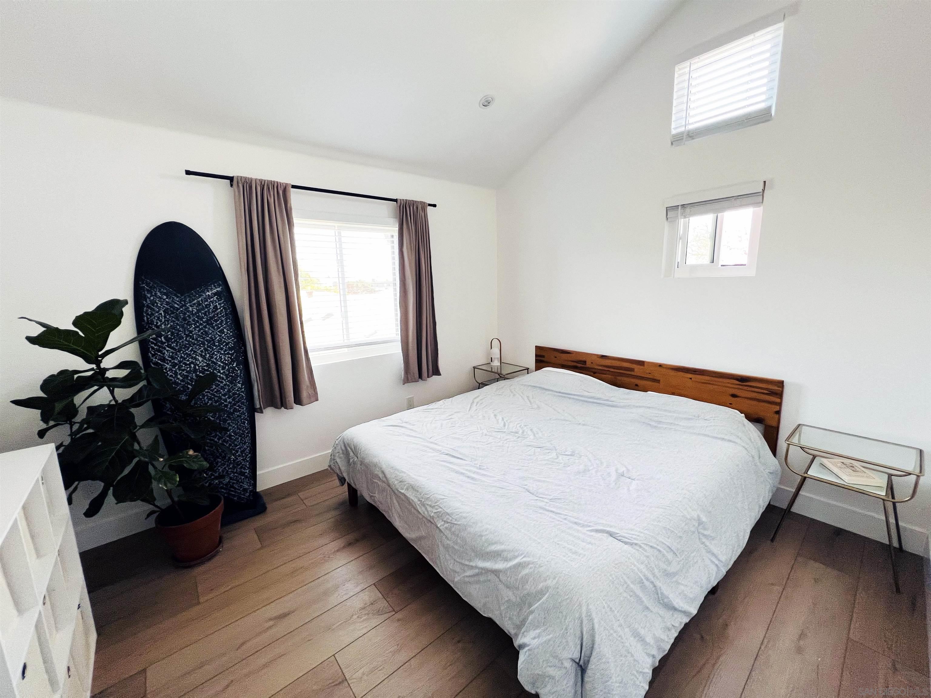 Detail Gallery Image 5 of 8 For 4055  Jewell St, San Diego,  CA 92109 - 2 Beds | 1 Baths