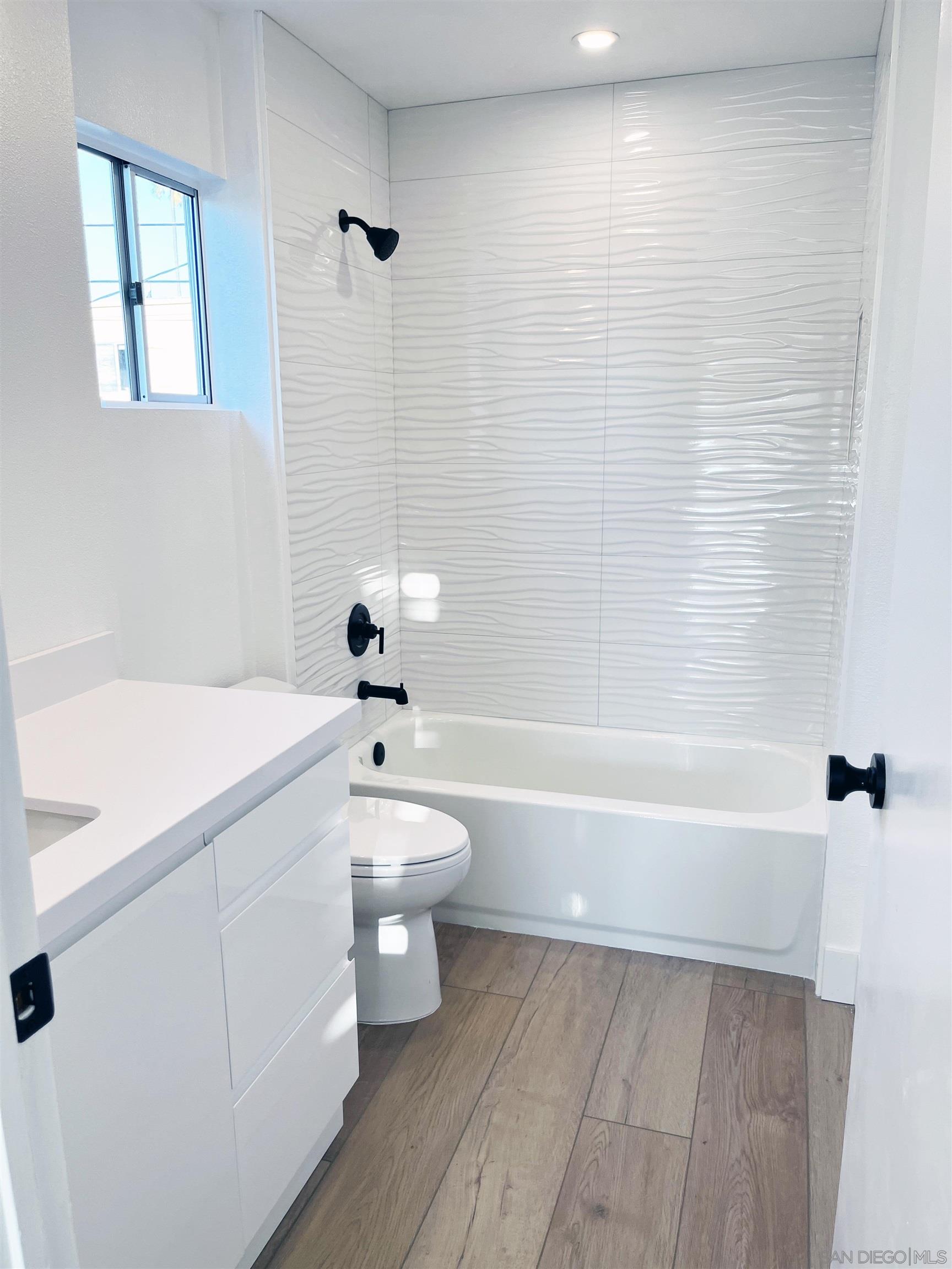 Detail Gallery Image 7 of 8 For 4055  Jewell St, San Diego,  CA 92109 - 2 Beds | 1 Baths