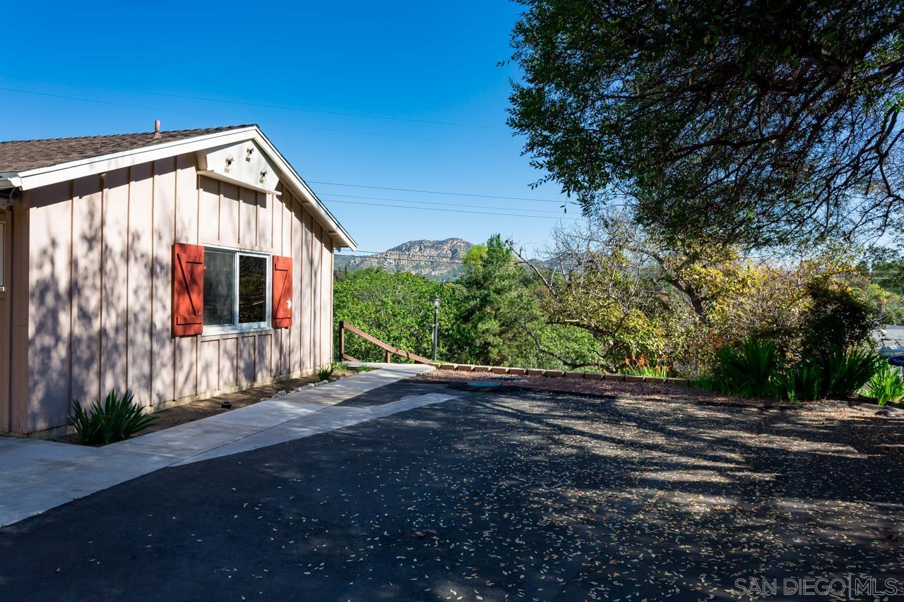 Detail Gallery Image 33 of 40 For 2019  Avenida Penasco, El Cajon,  CA 92019 - 5 Beds | 2 Baths