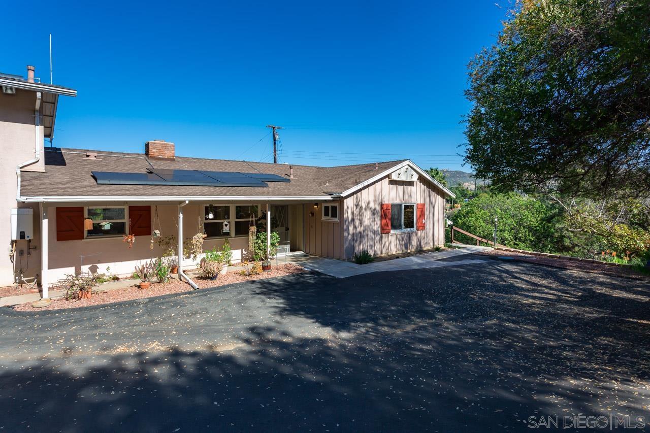 Detail Gallery Image 34 of 40 For 2019  Avenida Penasco, El Cajon,  CA 92019 - 5 Beds | 2 Baths