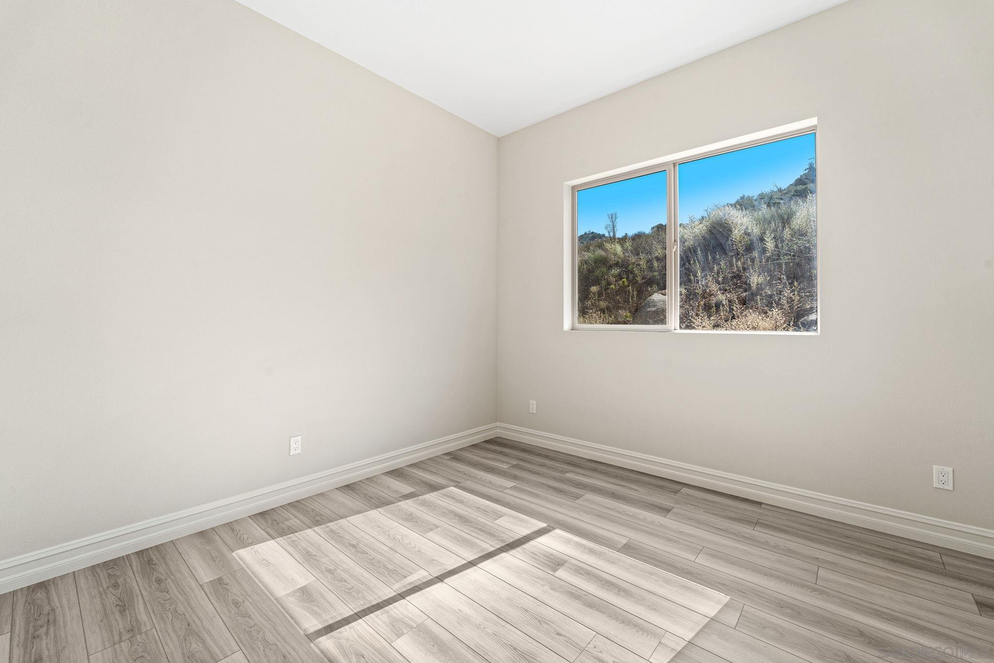 Detail Gallery Image 16 of 27 For 12635  via Vigneto, Lakeside,  CA 92040 - 4 Beds | 2/1 Baths