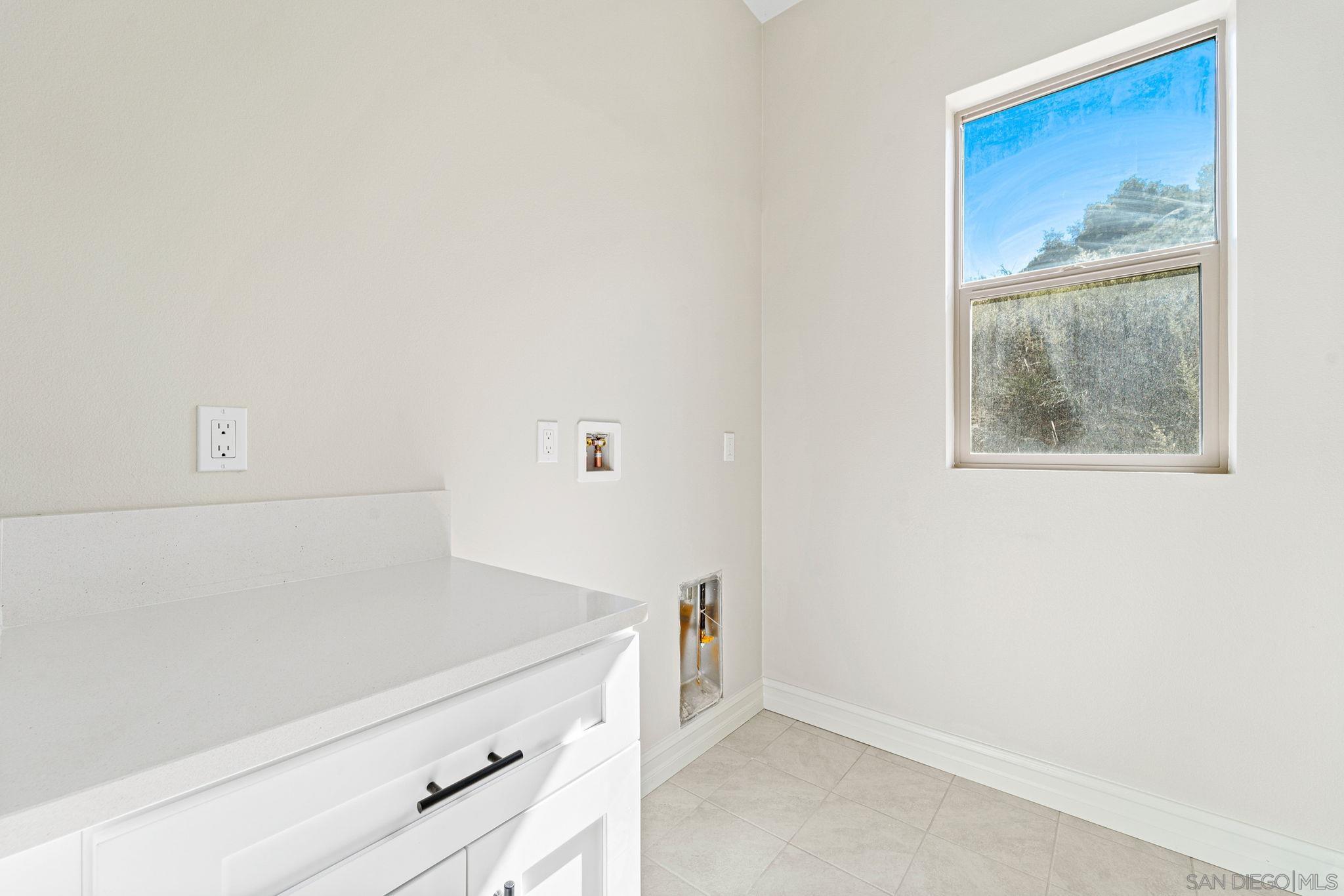 Detail Gallery Image 18 of 27 For 12635  via Vigneto, Lakeside,  CA 92040 - 4 Beds | 2/1 Baths