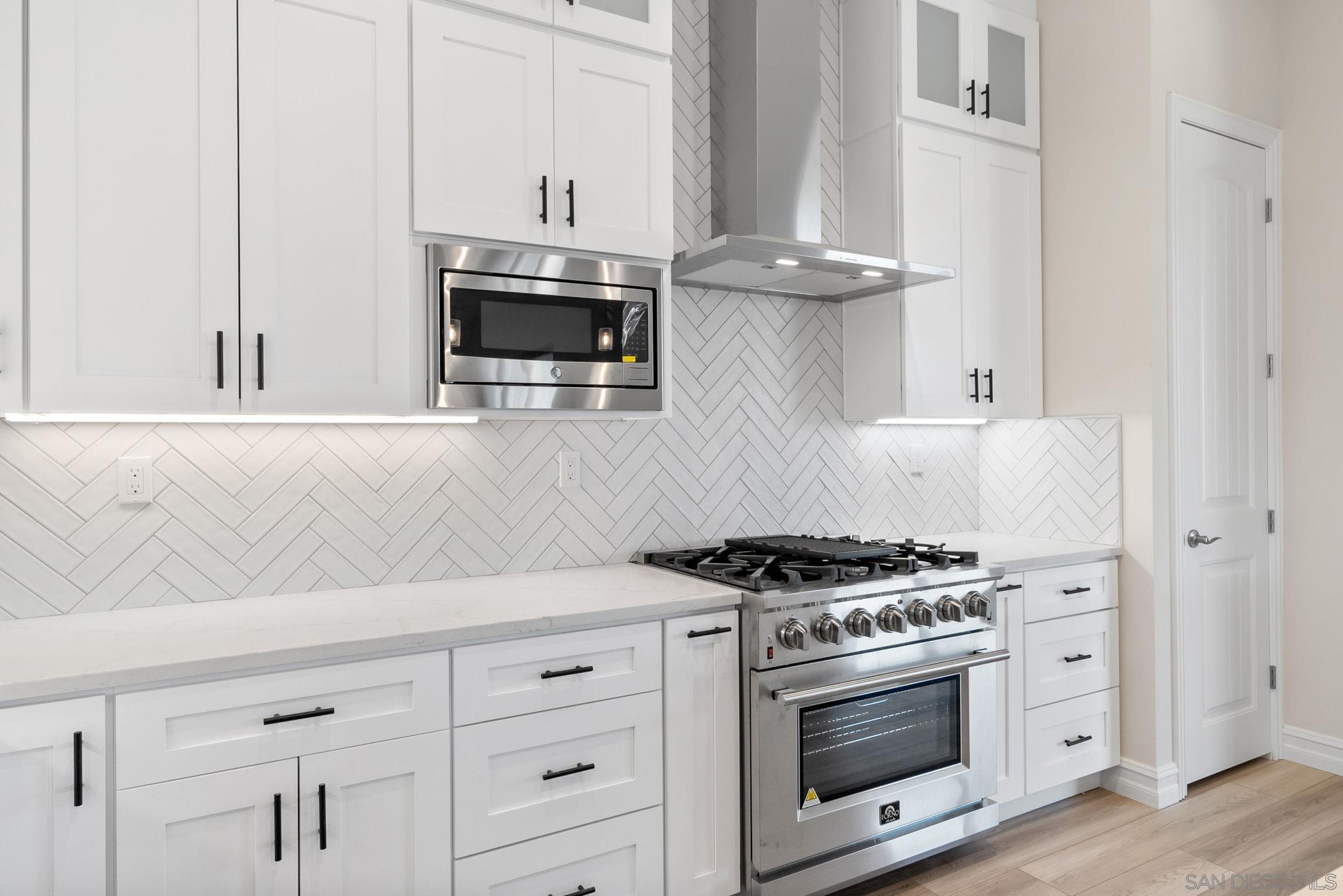 Detail Gallery Image 4 of 27 For 12635  via Vigneto, Lakeside,  CA 92040 - 4 Beds | 2/1 Baths