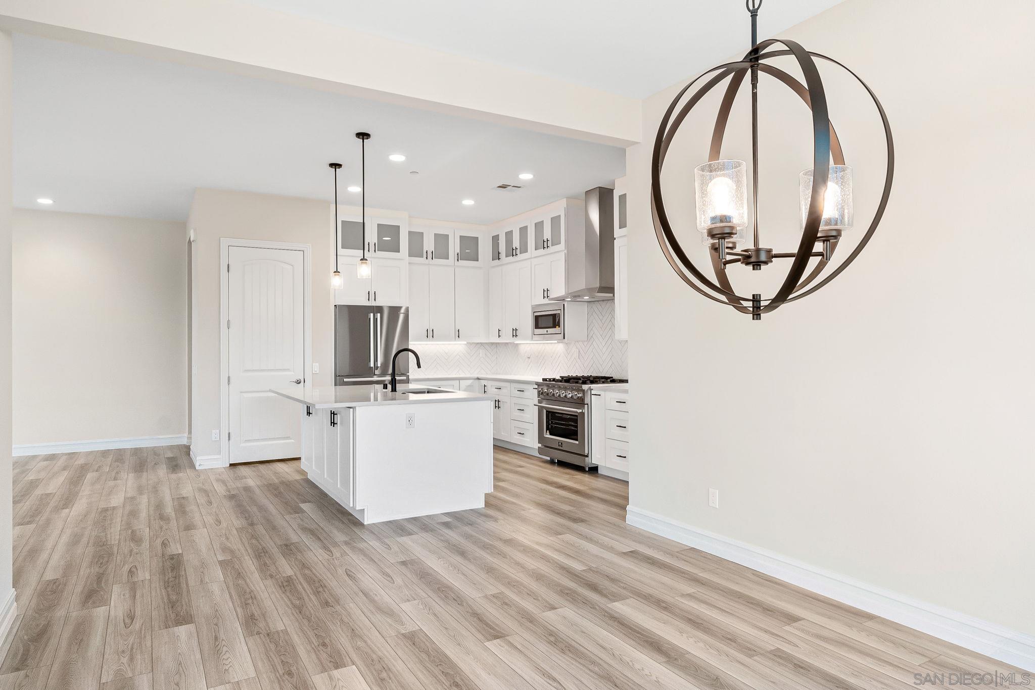 Detail Gallery Image 9 of 27 For 12635  via Vigneto, Lakeside,  CA 92040 - 4 Beds | 2/1 Baths