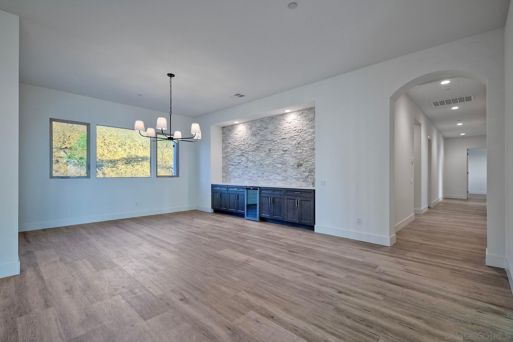 Detail Gallery Image 14 of 54 For 11631  via Trevi, Lakeside,  CA 92040 - 5 Beds | 3/1 Baths