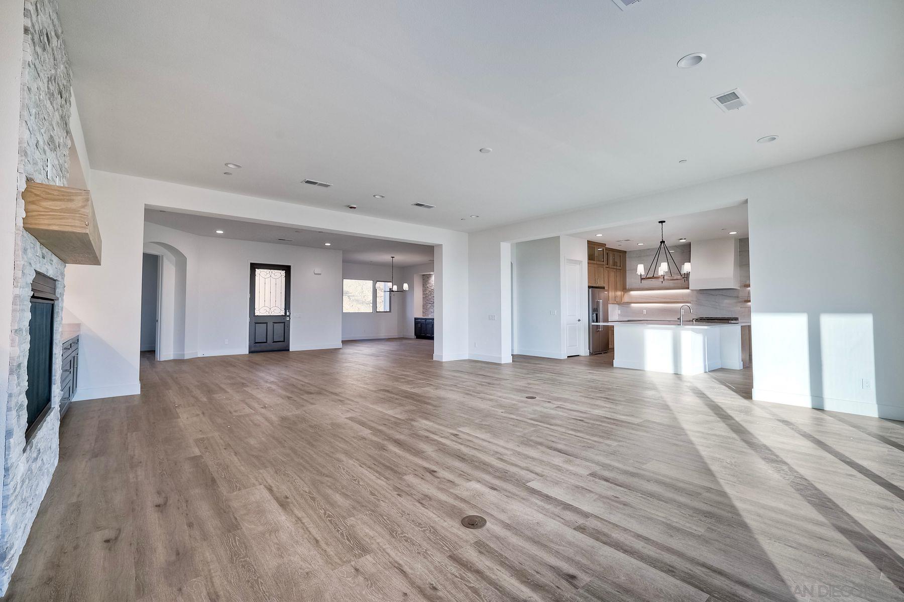 Detail Gallery Image 19 of 54 For 11631  via Trevi, Lakeside,  CA 92040 - 5 Beds | 3/1 Baths