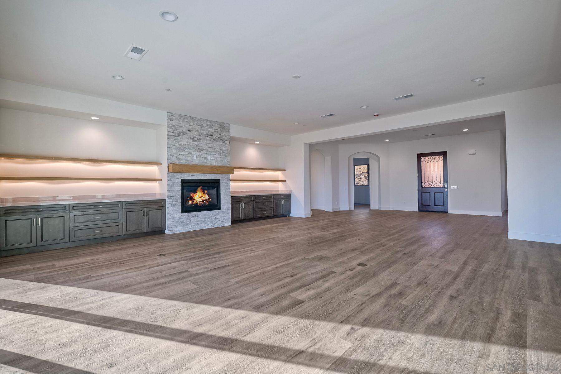 Detail Gallery Image 20 of 54 For 11631  via Trevi, Lakeside,  CA 92040 - 5 Beds | 3/1 Baths