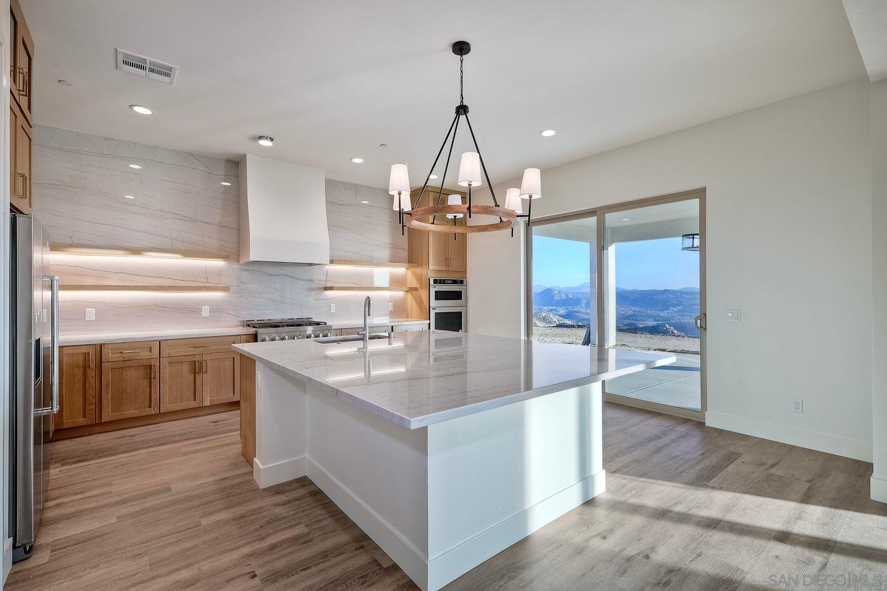 Detail Gallery Image 22 of 54 For 11631  via Trevi, Lakeside,  CA 92040 - 5 Beds | 3/1 Baths