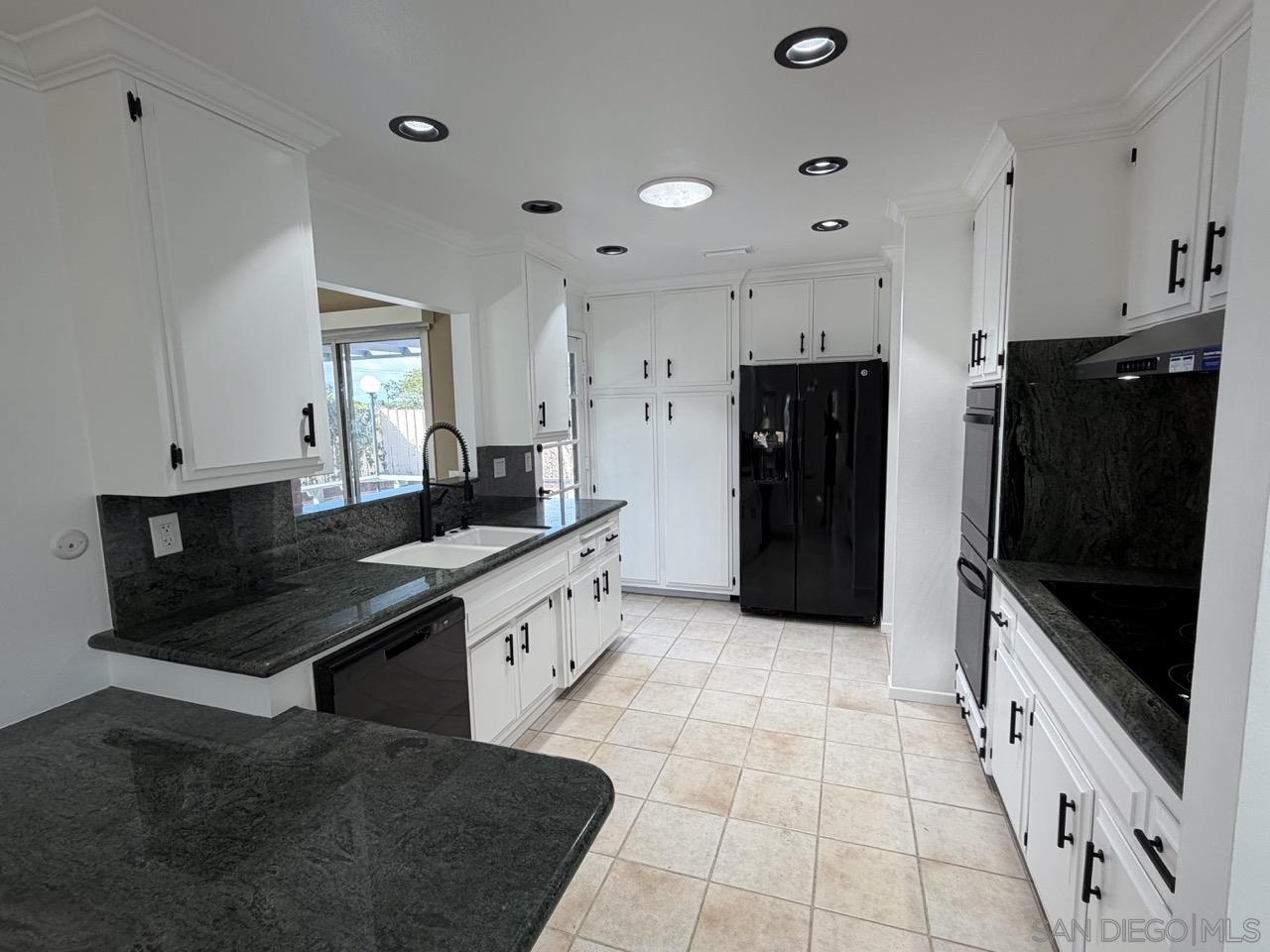 Detail Gallery Image 16 of 44 For 5782  Scripps, San Diego,  CA 92122 - 3 Beds | 2 Baths