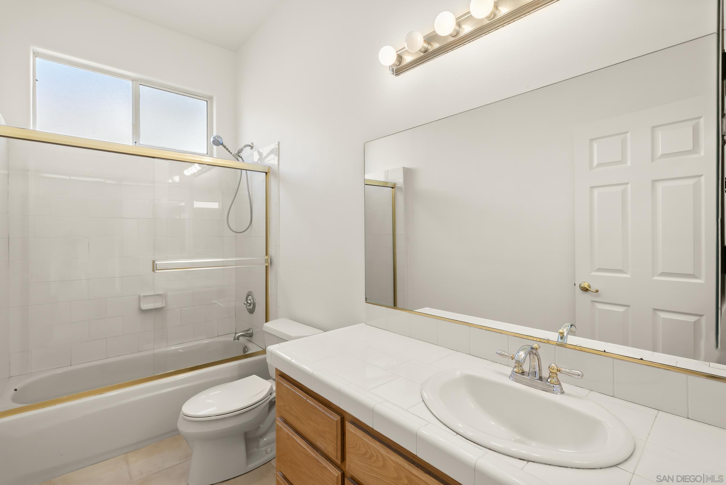 Detail Gallery Image 30 of 50 For 28328  Kettering Ln, Escondido,  CA 92026 - 3 Beds | 2/1 Baths