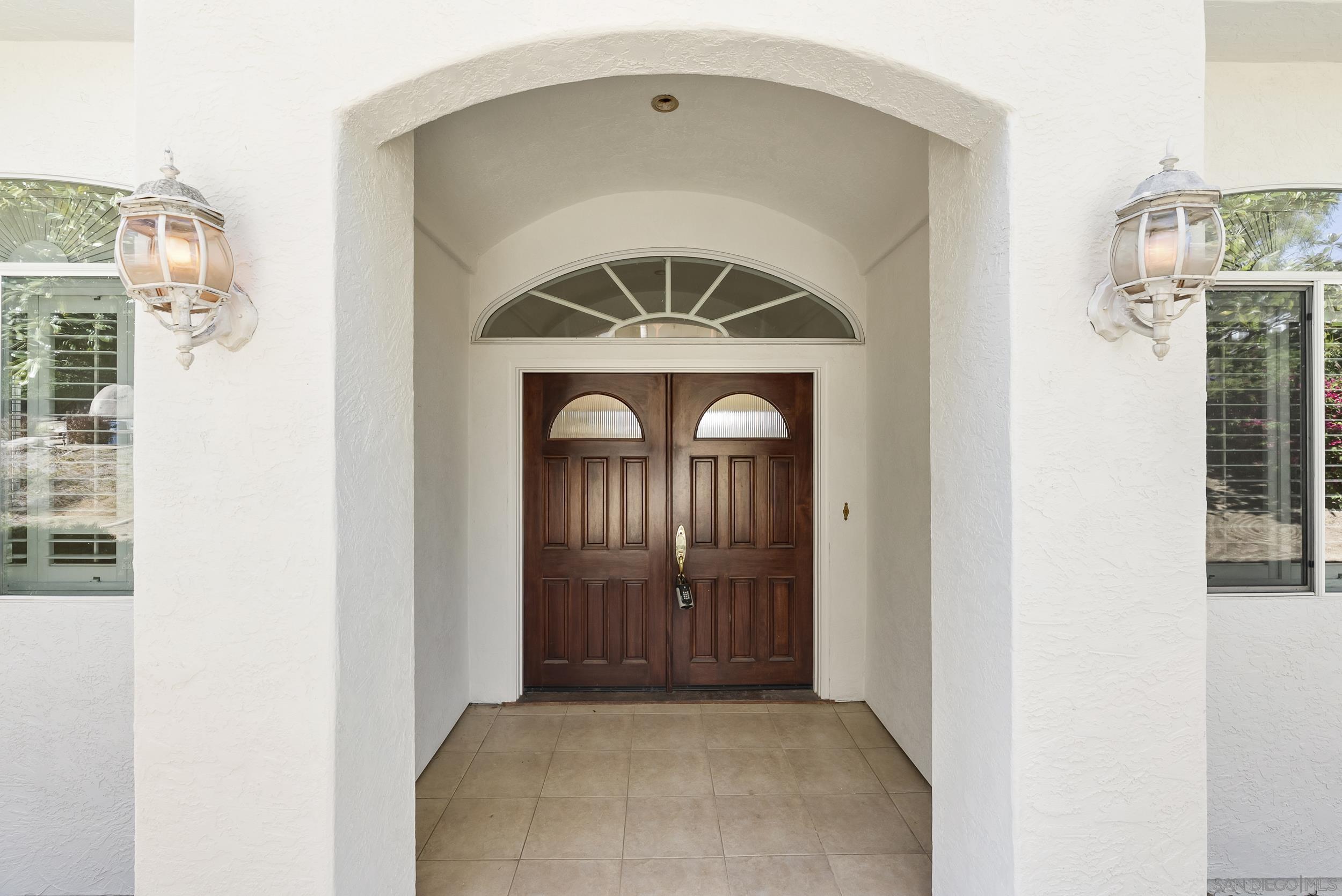 Detail Gallery Image 3 of 50 For 28328  Kettering Ln, Escondido,  CA 92026 - 3 Beds | 2/1 Baths