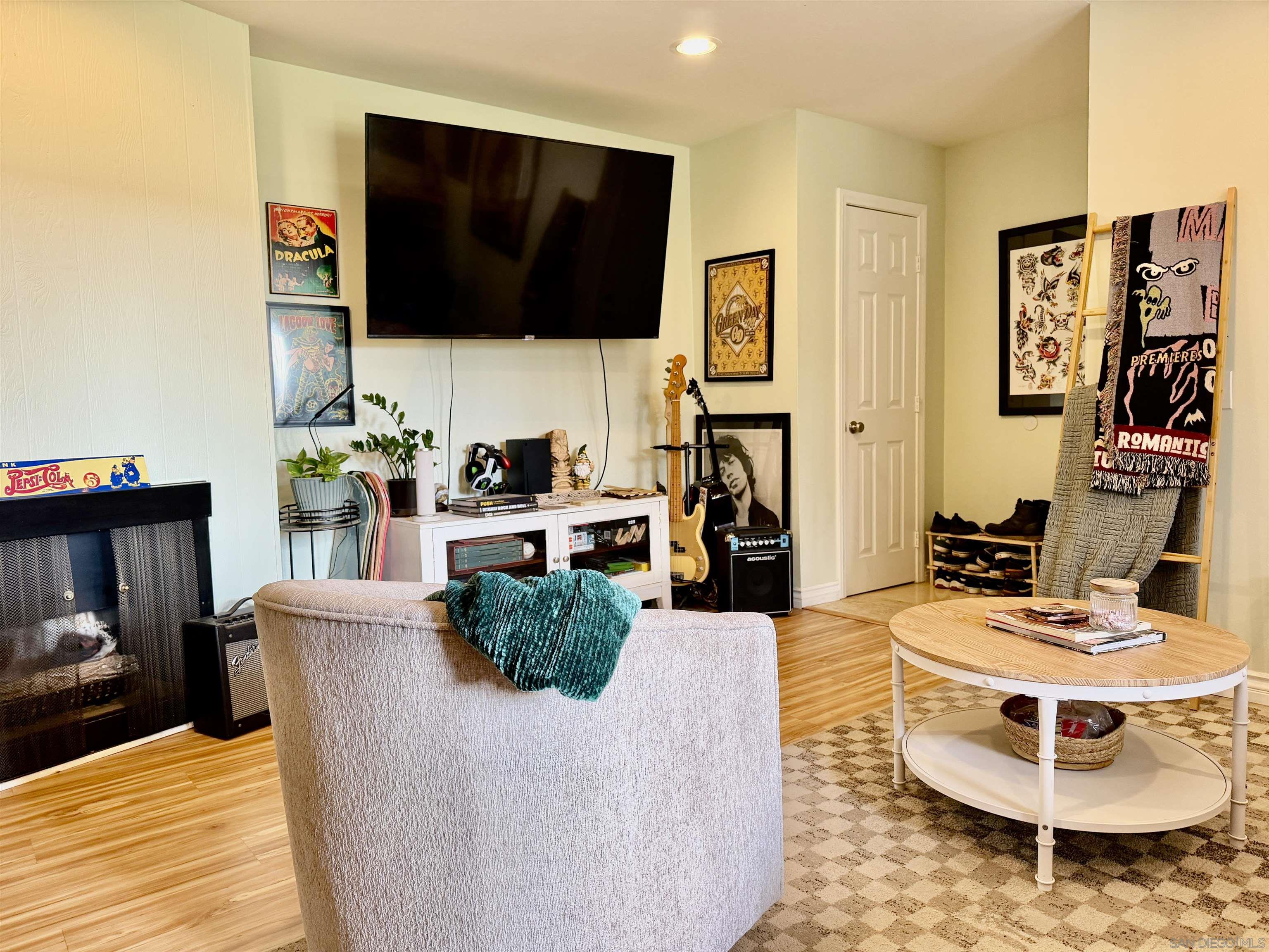 Detail Gallery Image 7 of 43 For 5350  Baltimore Dr  #5,  La Mesa,  CA 91942 - 1 Beds | 1 Baths