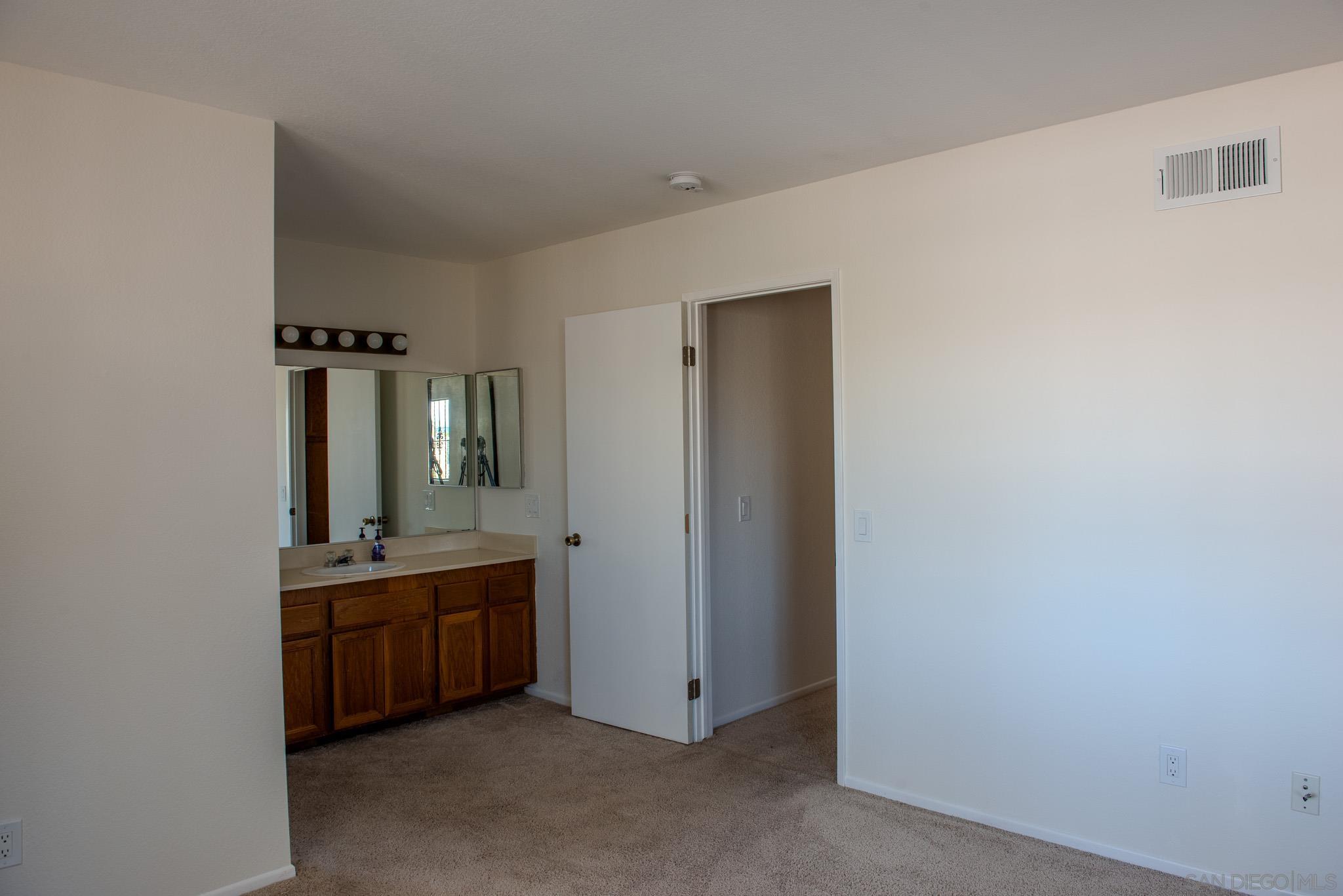 Detail Gallery Image 11 of 15 For 3066  Camino Alteza, San Diego,  CA 92154 - 2 Beds | 2 Baths