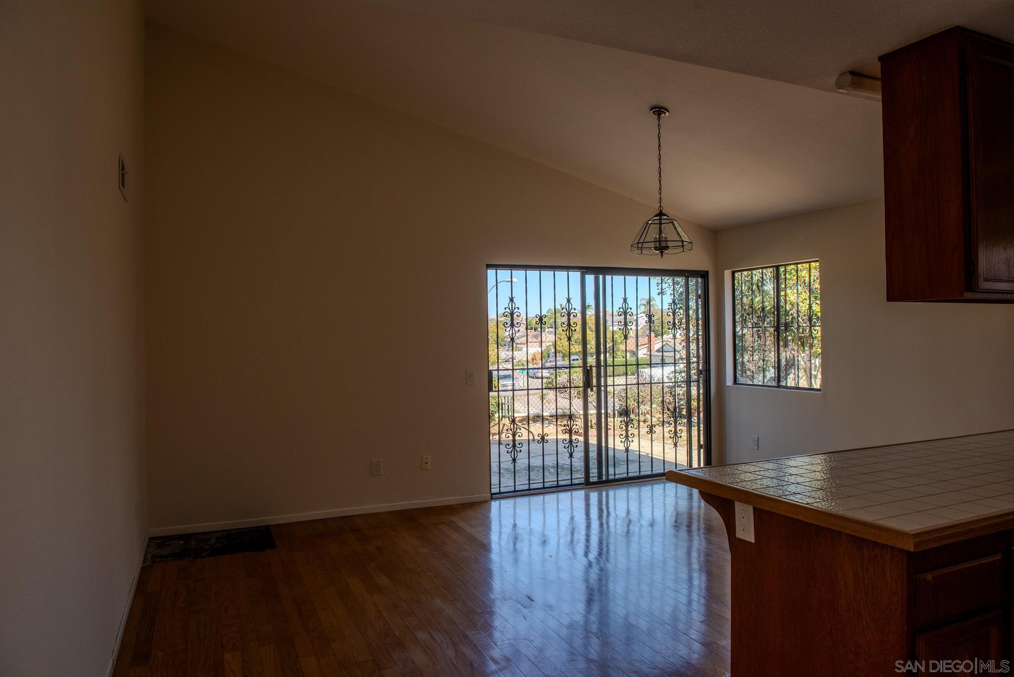Detail Gallery Image 6 of 15 For 3066  Camino Alteza, San Diego,  CA 92154 - 2 Beds | 2 Baths