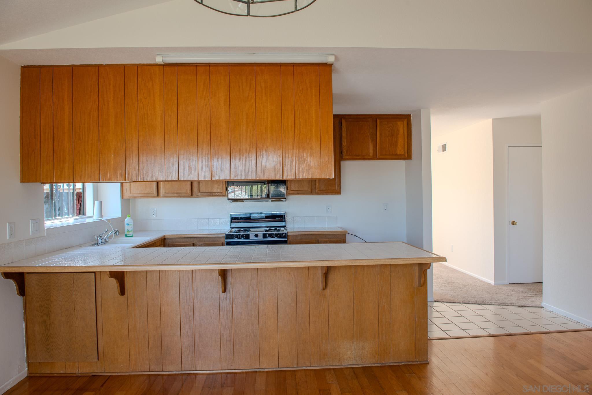 Detail Gallery Image 7 of 15 For 3066  Camino Alteza, San Diego,  CA 92154 - 2 Beds | 2 Baths