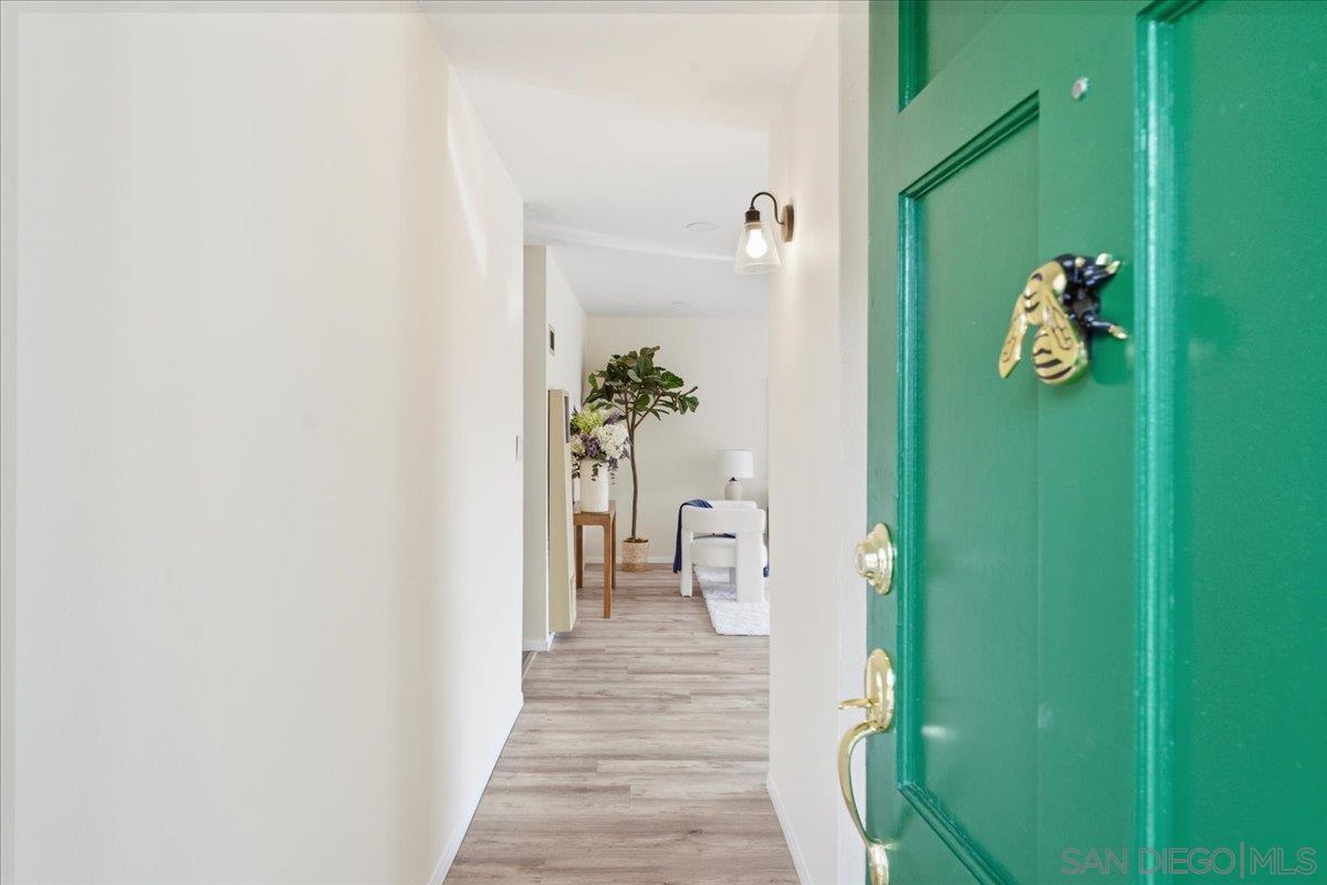 Detail Gallery Image 4 of 32 For 6265  Aldford Pl, San Diego,  CA 92111 - 4 Beds | 2 Baths