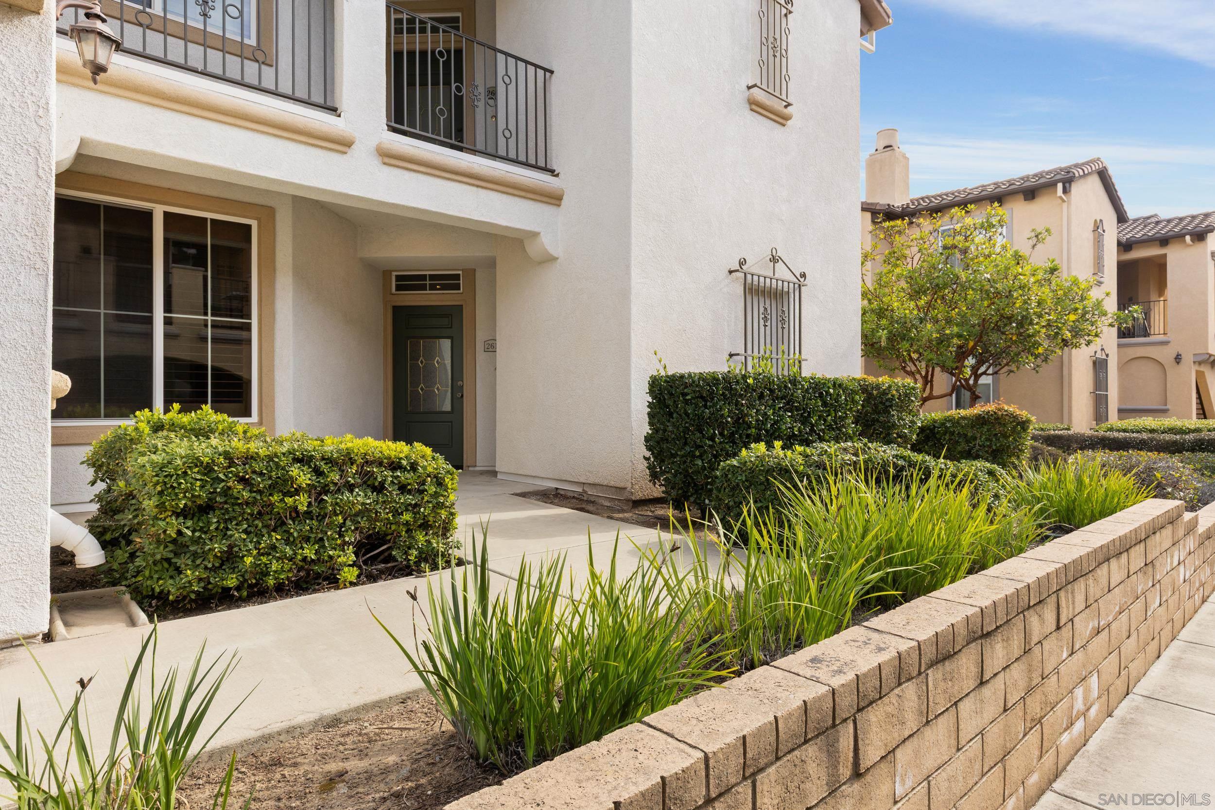 Detail Gallery Image 2 of 36 For 12685  Savannah Creek Dr  #261,  San Diego,  CA 92128 - 3 Beds | 2 Baths