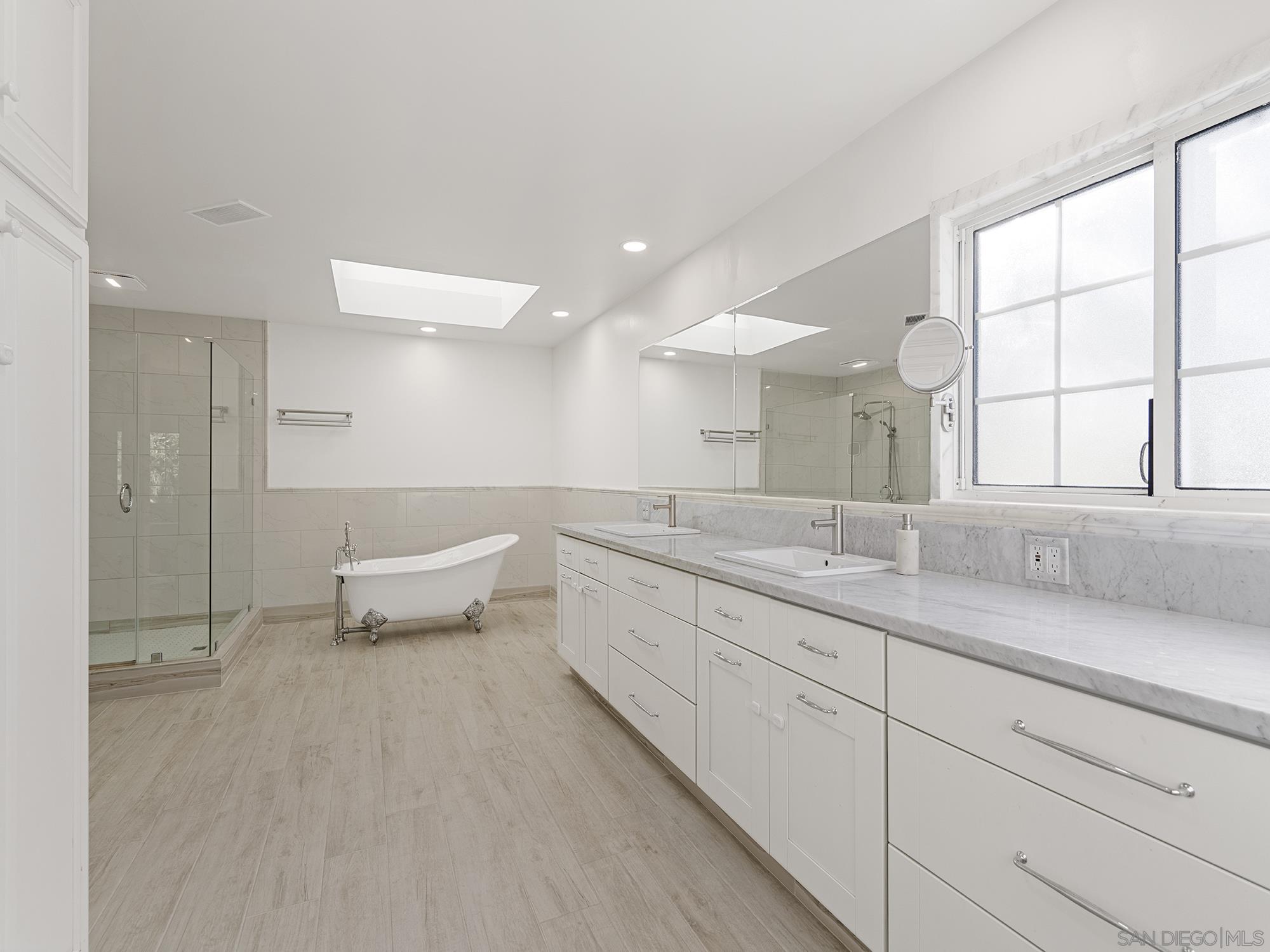 Detail Gallery Image 18 of 53 For 17515  Circa Oriente, Rancho Santa Fe,  CA 92067 - 5 Beds | 4/2 Baths