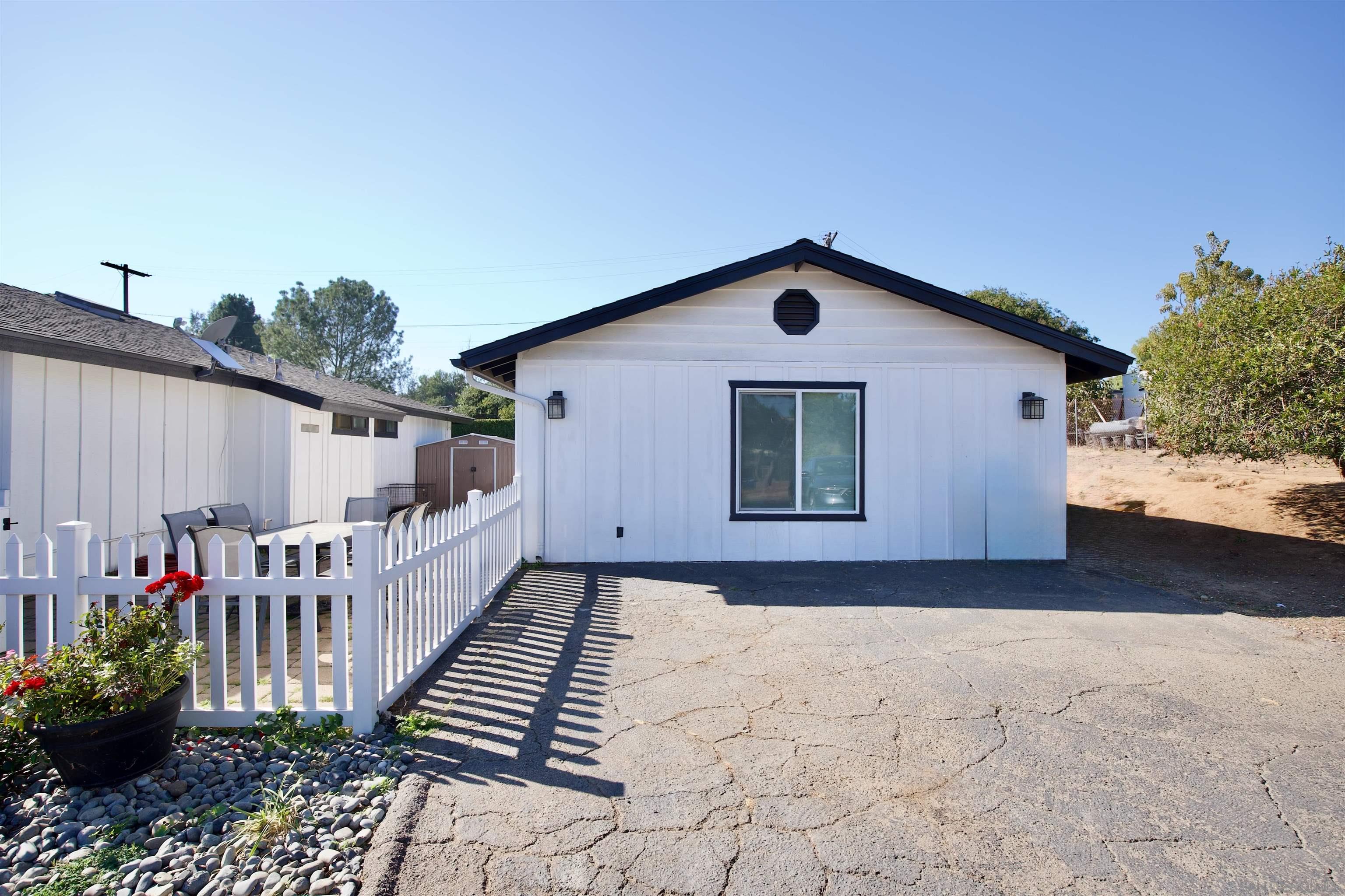 Front Image Thumbnail for SD260003091