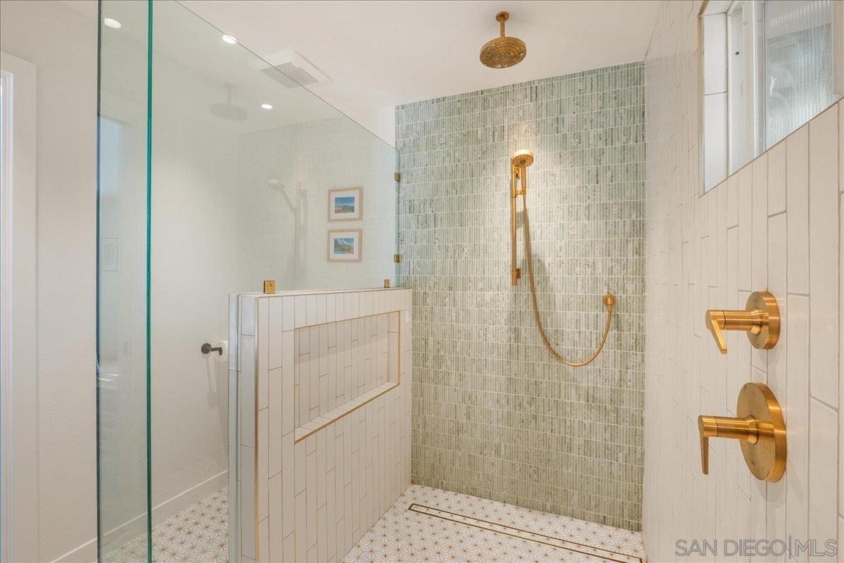 Detail Gallery Image 33 of 59 For 6641  Murray Park Drive, San Diego,  CA 92120 - 5 Beds | 2/1 Baths