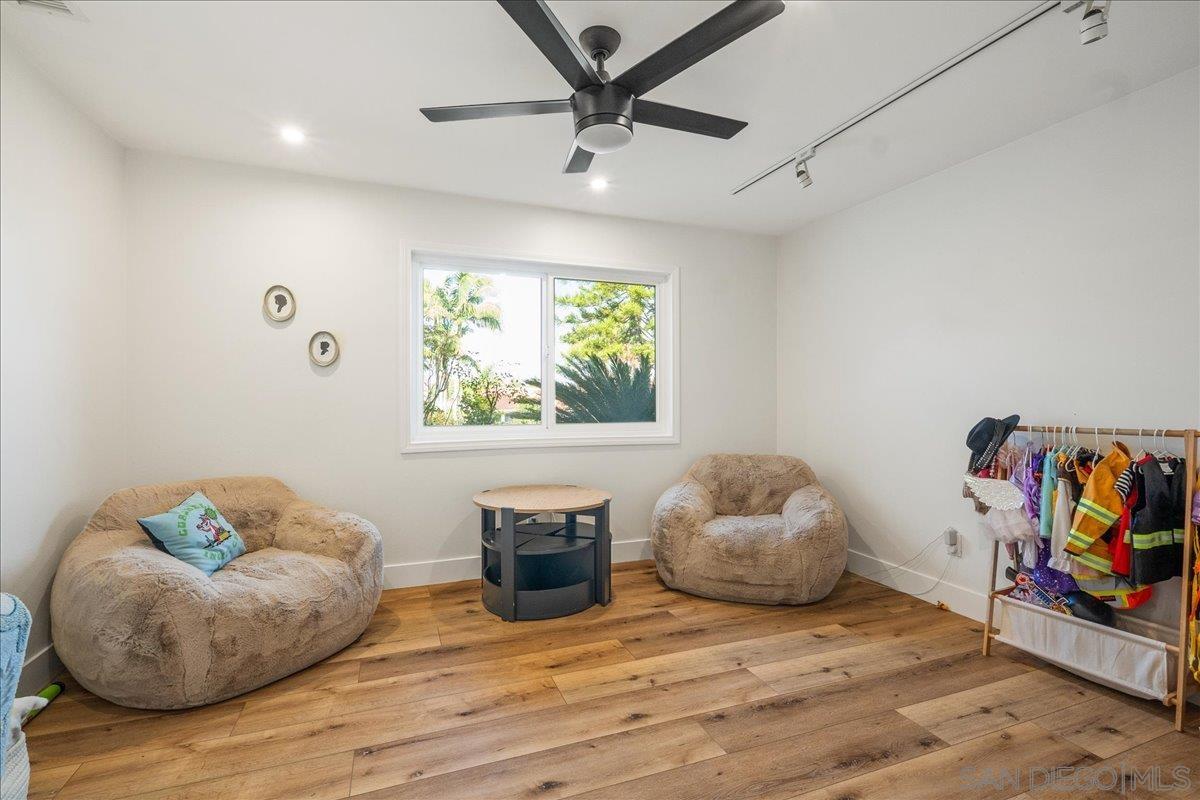 Detail Gallery Image 6 of 59 For 6641  Murray Park Drive, San Diego,  CA 92120 - 5 Beds | 2/1 Baths