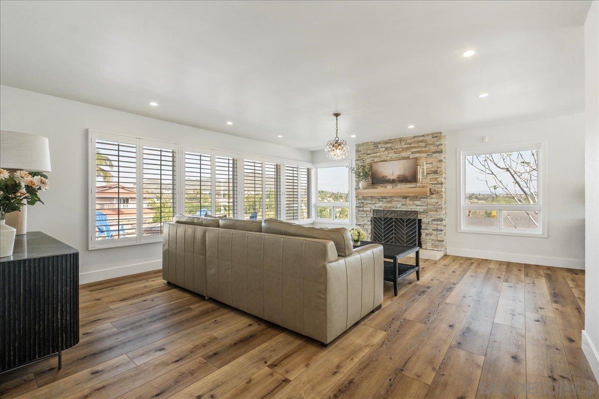 Detail Gallery Image 7 of 59 For 6641  Murray Park Drive, San Diego,  CA 92120 - 5 Beds | 2/1 Baths