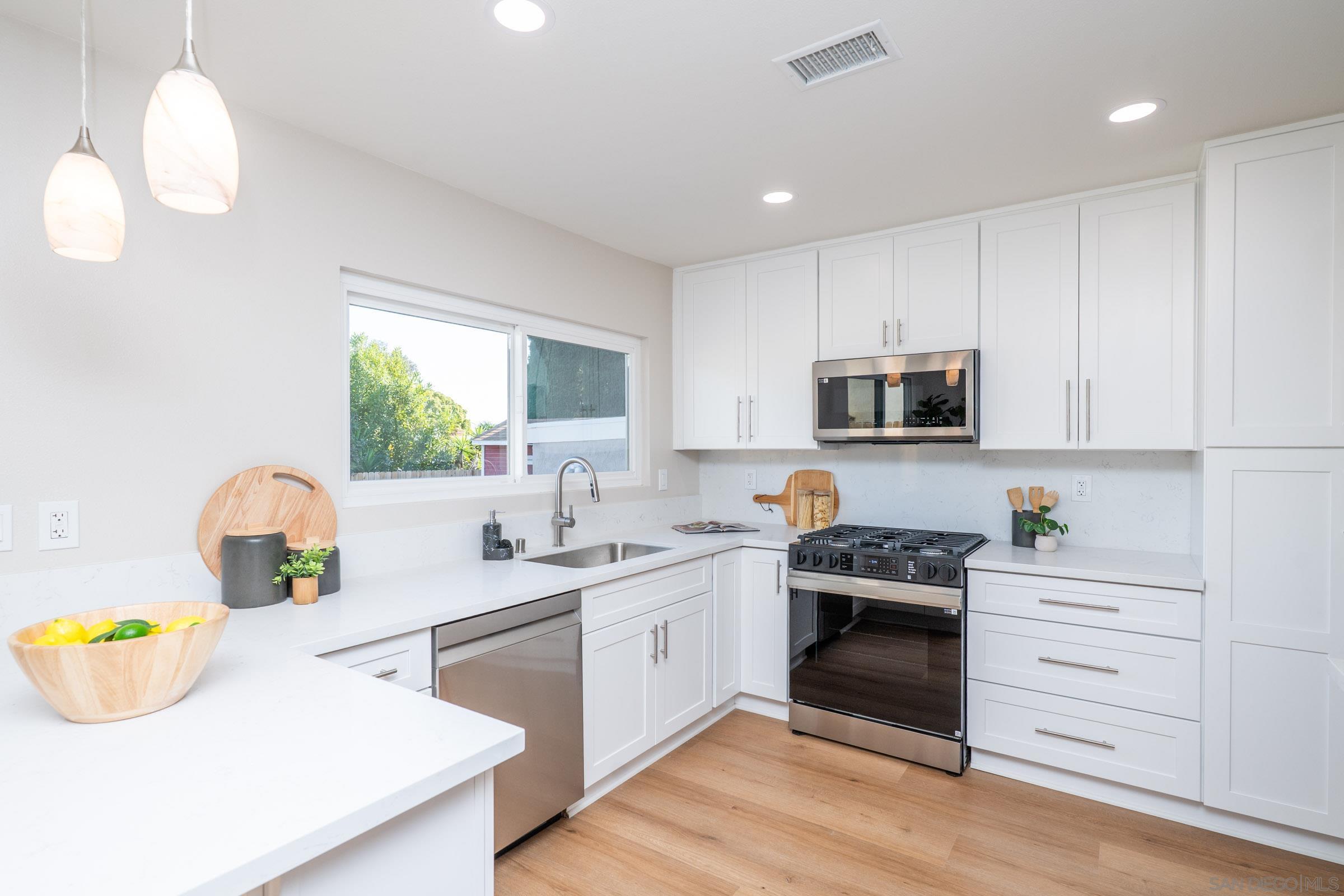 Detail Gallery Image 24 of 72 For 6165  Agee St, San Diego,  CA 92122 - 4 Beds | 2/1 Baths