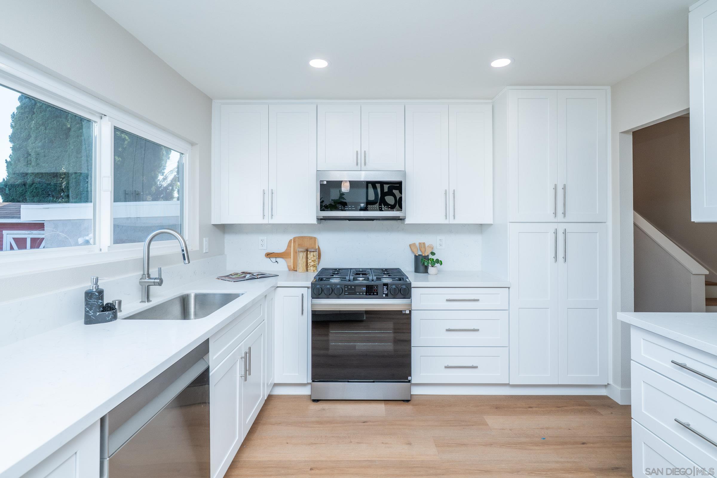 Detail Gallery Image 25 of 72 For 6165  Agee St, San Diego,  CA 92122 - 4 Beds | 2/1 Baths