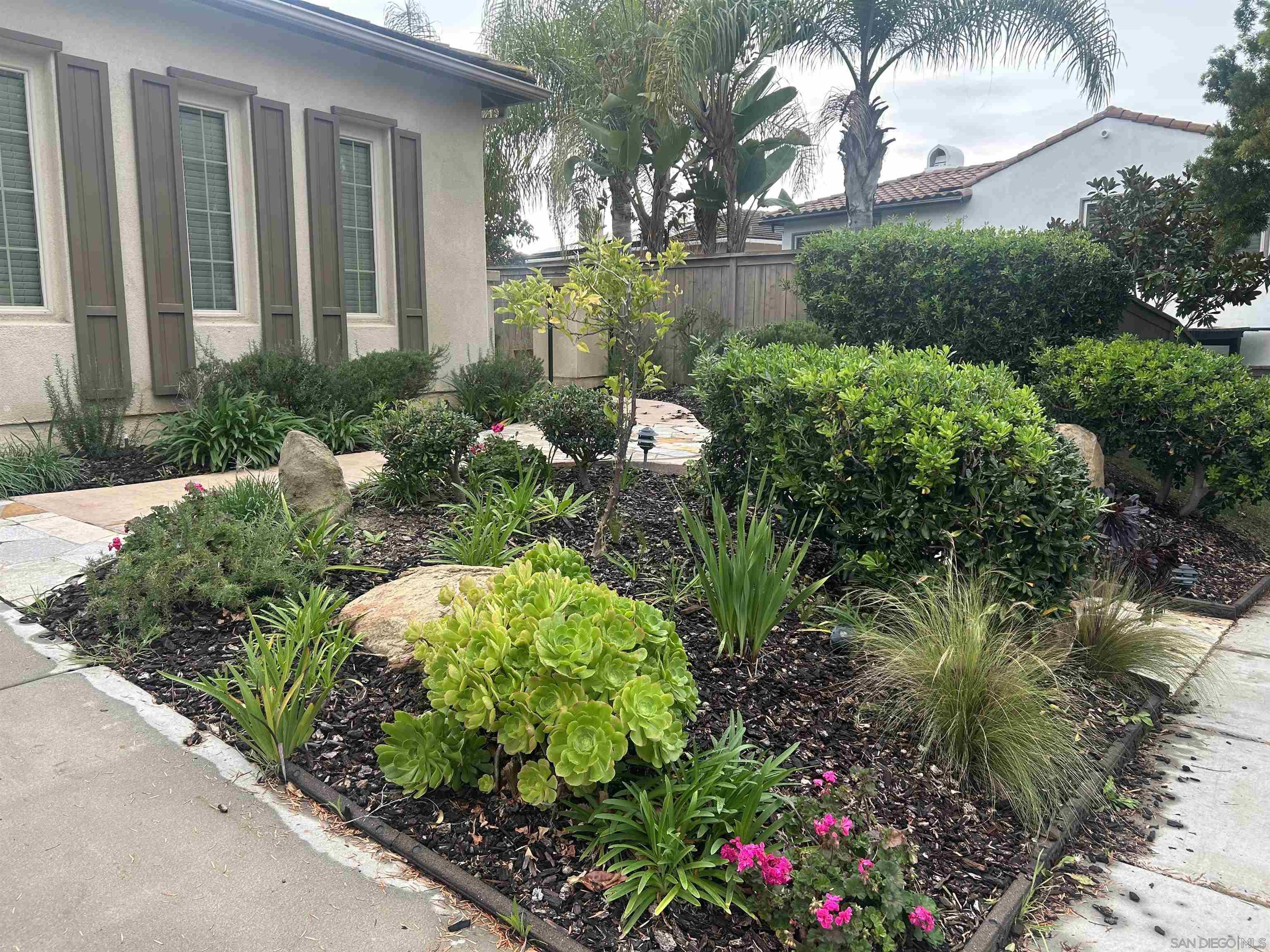 Detail Gallery Image 2 of 37 For 7235  Primrose, San Diego,  CA 92129 - 5 Beds | 3/1 Baths