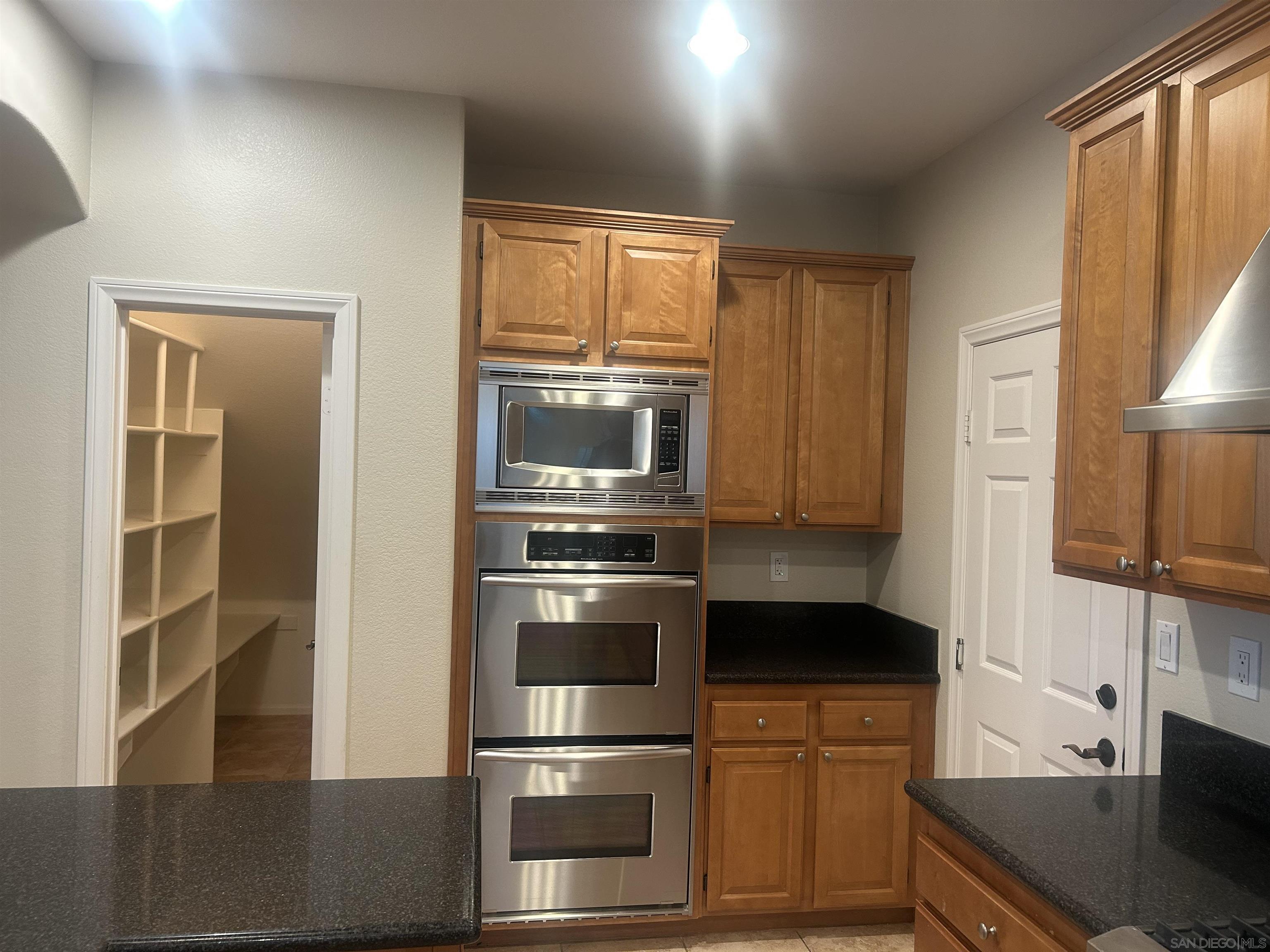 Detail Gallery Image 16 of 37 For 7235  Primrose, San Diego,  CA 92129 - 5 Beds | 3/1 Baths