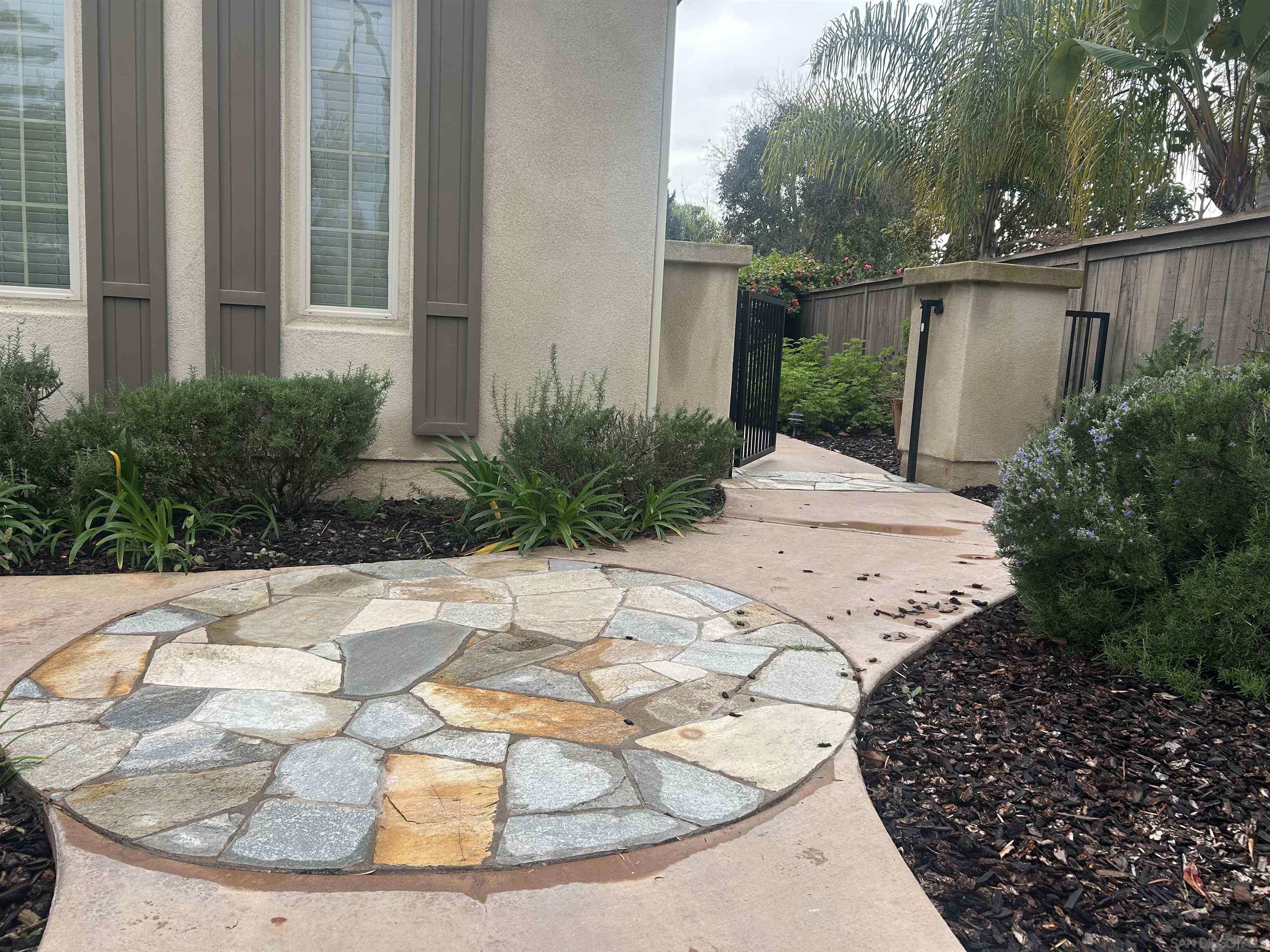 Detail Gallery Image 3 of 37 For 7235  Primrose, San Diego,  CA 92129 - 5 Beds | 3/1 Baths