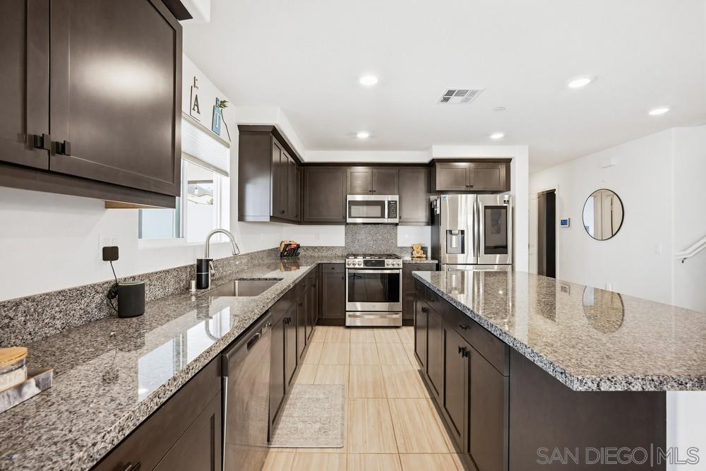 Detail Gallery Image 13 of 55 For 32046  Prairie Crossing Dr, Winchester,  CA 92596 - 4 Beds | 3 Baths