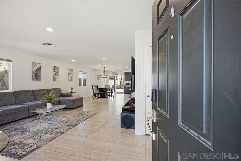 Detail Gallery Image 3 of 55 For 32046  Prairie Crossing Dr, Winchester,  CA 92596 - 4 Beds | 3 Baths