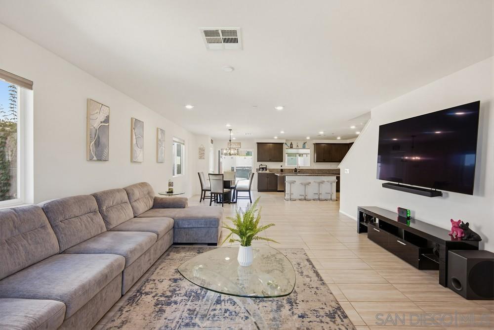 Detail Gallery Image 5 of 55 For 32046  Prairie Crossing Dr, Winchester,  CA 92596 - 4 Beds | 3 Baths