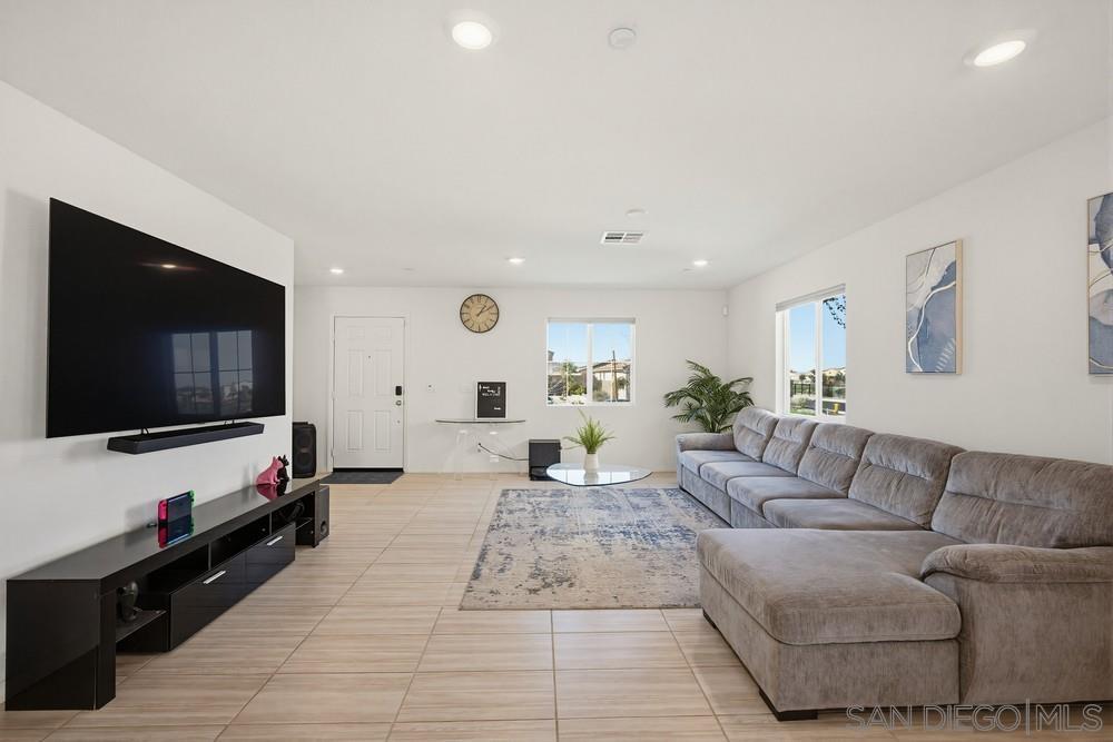 Detail Gallery Image 7 of 55 For 32046  Prairie Crossing Dr, Winchester,  CA 92596 - 4 Beds | 3 Baths