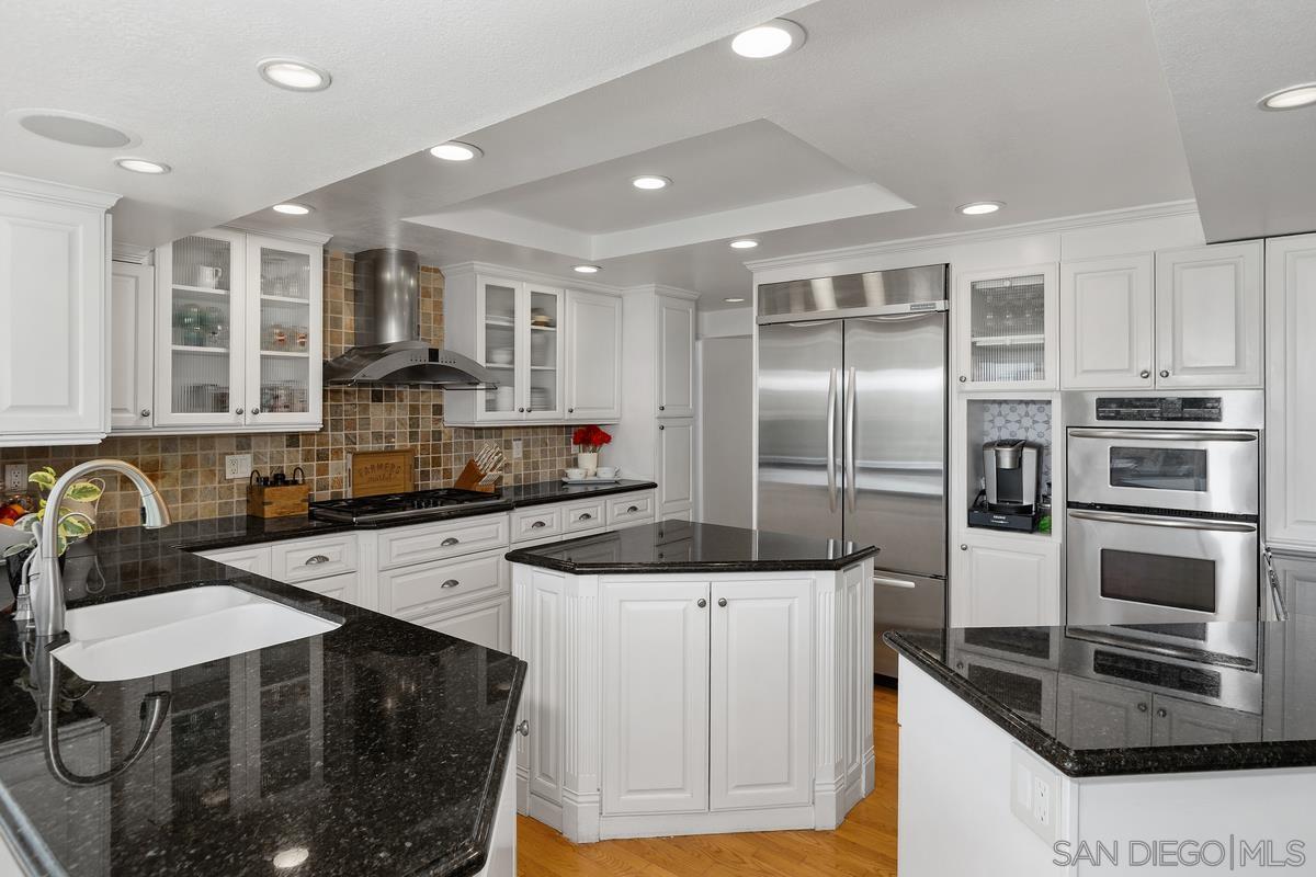 Detail Gallery Image 12 of 48 For 11651  Shadowglen Road, El Cajon,  CA 92020 - 6 Beds | 4 Baths