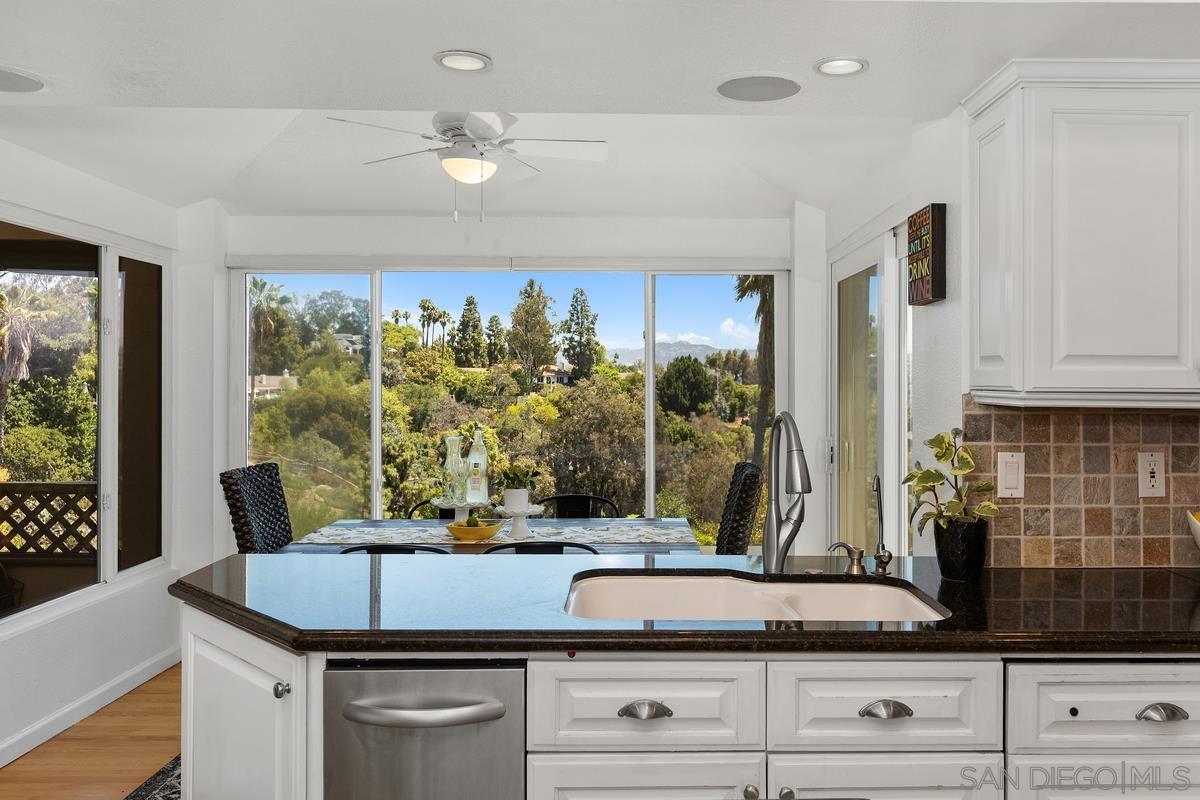 Detail Gallery Image 15 of 48 For 11651  Shadowglen Road, El Cajon,  CA 92020 - 6 Beds | 4 Baths