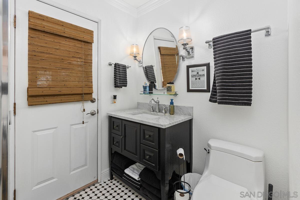 Detail Gallery Image 21 of 48 For 11651  Shadowglen Road, El Cajon,  CA 92020 - 6 Beds | 4 Baths