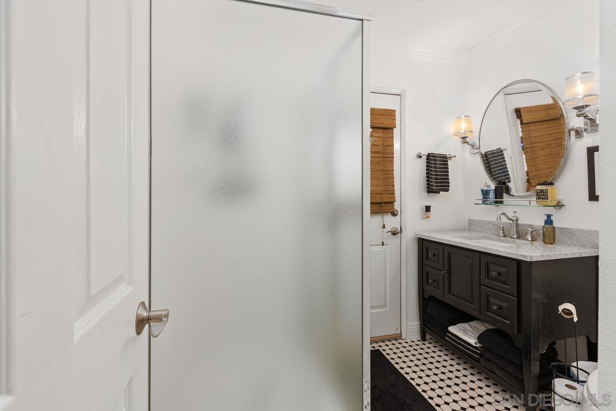 Detail Gallery Image 22 of 48 For 11651  Shadowglen Road, El Cajon,  CA 92020 - 6 Beds | 4 Baths