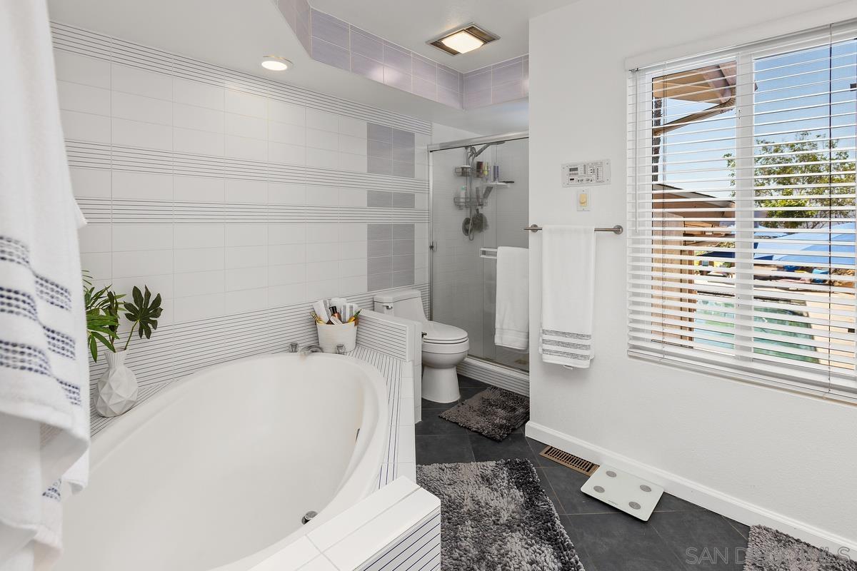 Detail Gallery Image 26 of 48 For 11651  Shadowglen Road, El Cajon,  CA 92020 - 6 Beds | 4 Baths