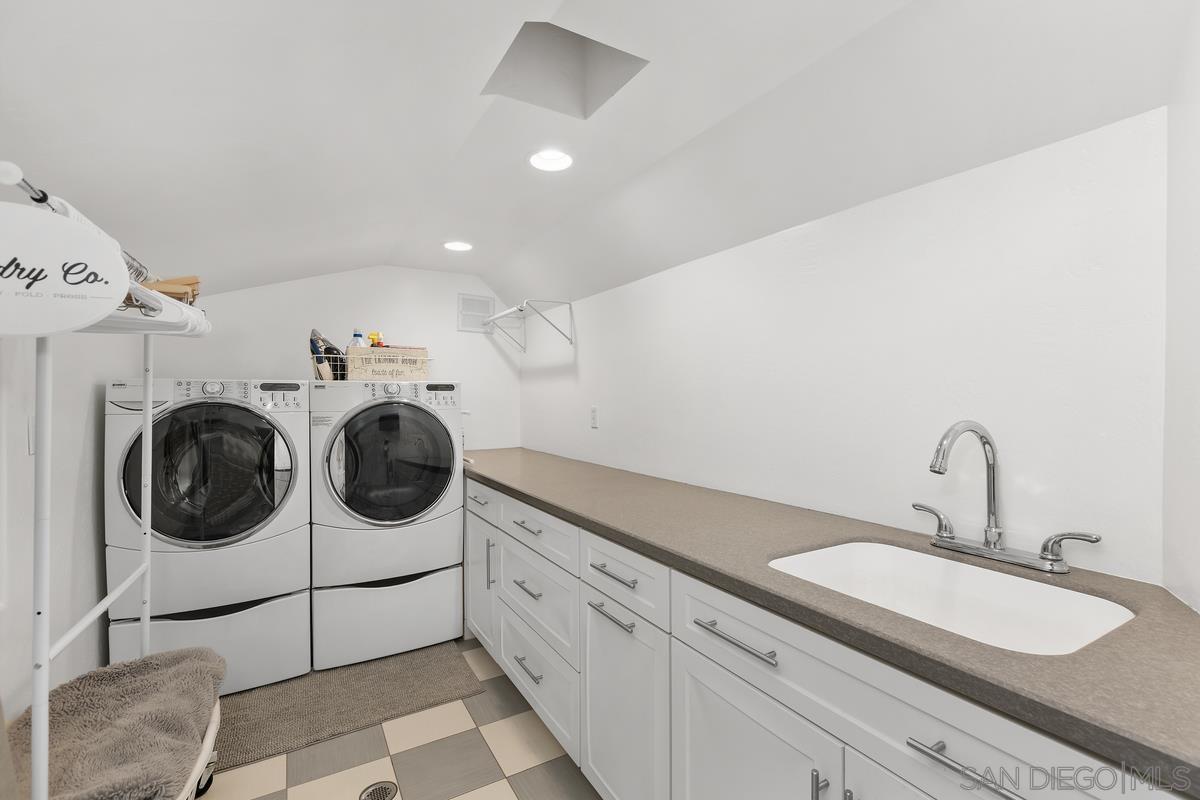 Detail Gallery Image 31 of 48 For 11651  Shadowglen Road, El Cajon,  CA 92020 - 6 Beds | 4 Baths