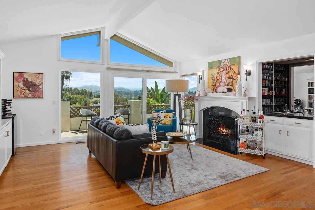 Detail Gallery Image 5 of 48 For 11651  Shadowglen Road, El Cajon,  CA 92020 - 6 Beds | 4 Baths