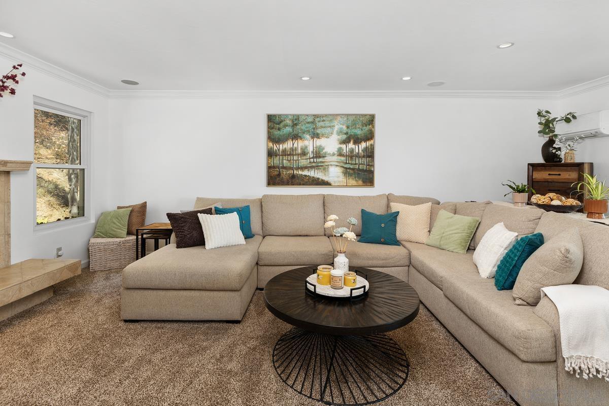 Detail Gallery Image 8 of 48 For 11651  Shadowglen Road, El Cajon,  CA 92020 - 6 Beds | 4 Baths