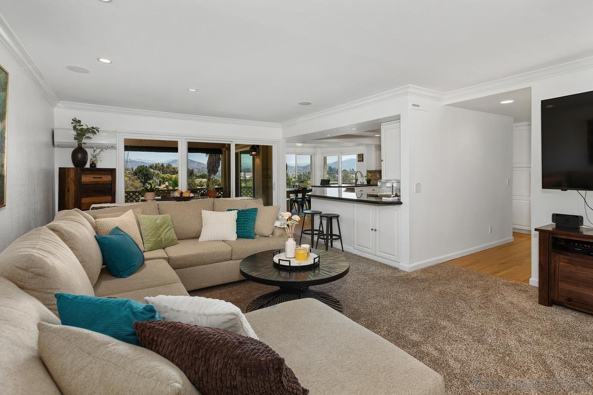 Detail Gallery Image 10 of 48 For 11651  Shadowglen Road, El Cajon,  CA 92020 - 6 Beds | 4 Baths