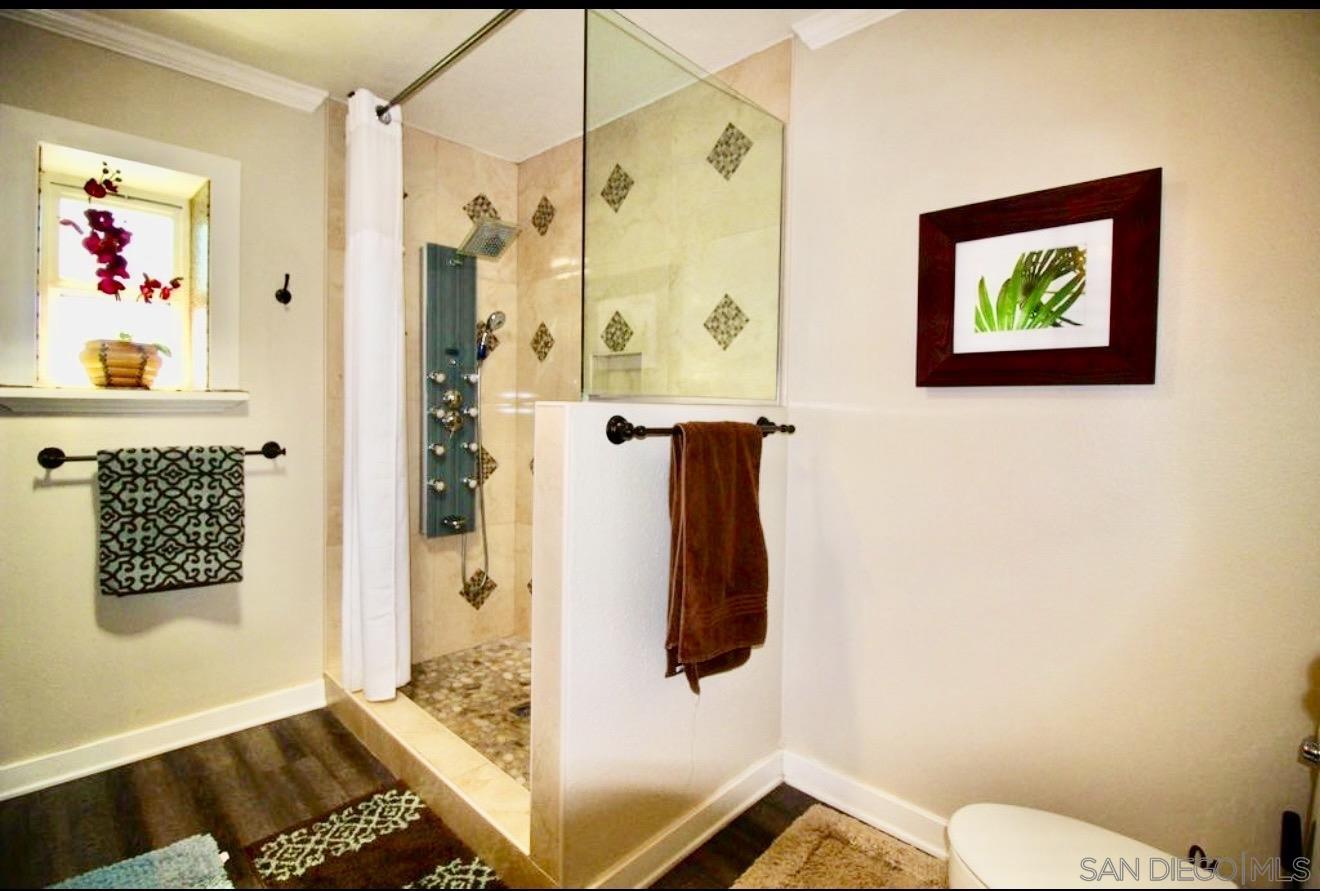 Detail Gallery Image 13 of 24 For 10  Antigua Ct., Coronado,  CA 92118 - 2 Beds | 2 Baths