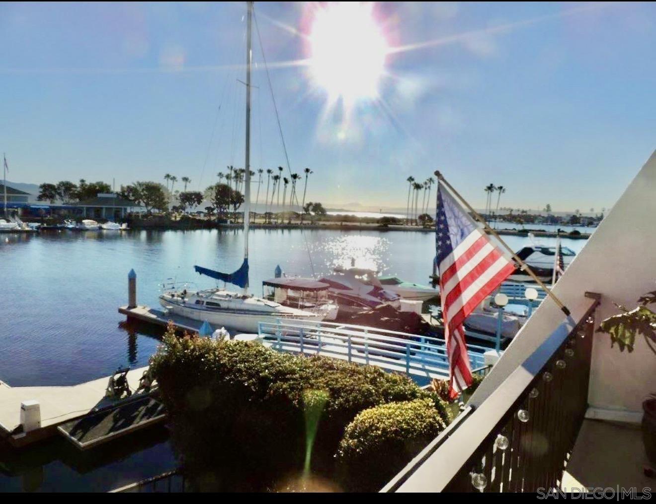 Detail Gallery Image 4 of 24 For 10  Antigua Ct., Coronado,  CA 92118 - 2 Beds | 2 Baths