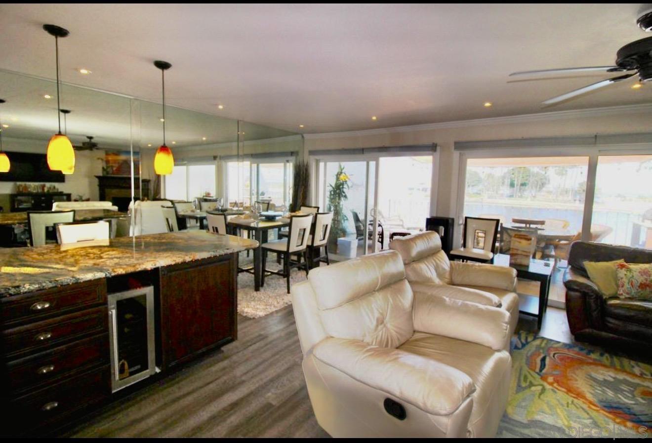 Detail Gallery Image 7 of 24 For 10  Antigua Ct., Coronado,  CA 92118 - 2 Beds | 2 Baths